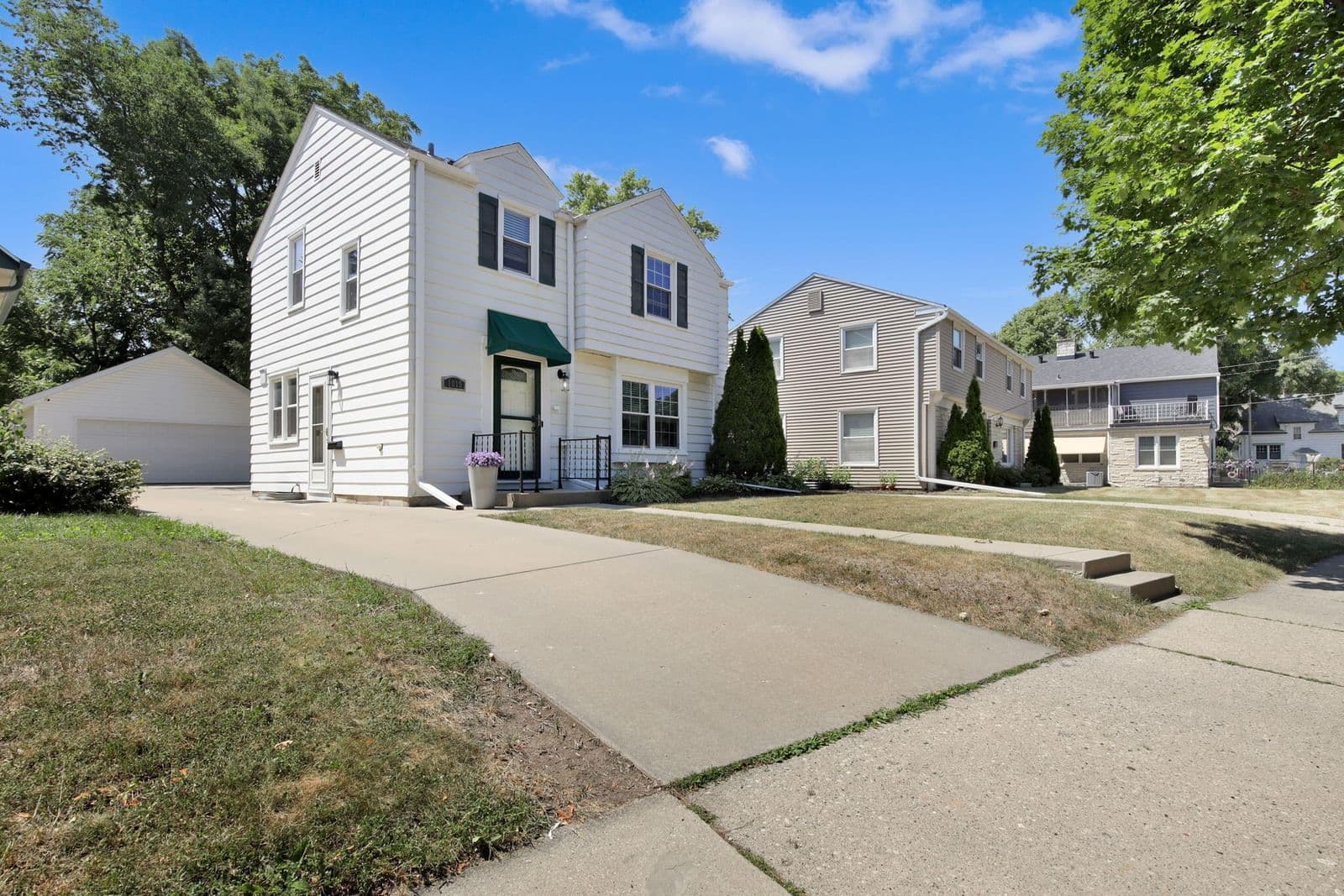 1019 Glenview 2