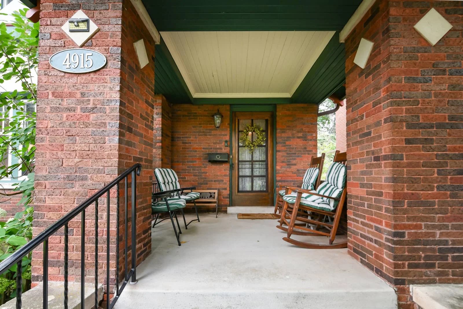 4915 Woodlawn 4