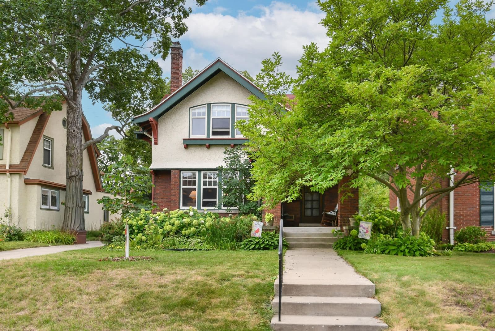 4915 Woodlawn 2