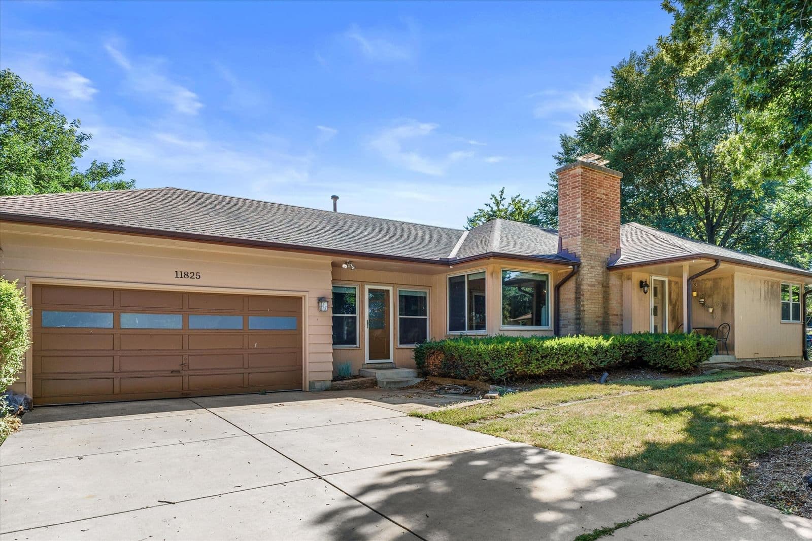 11825 Elmhurst, Wauwatosa, WI 53226