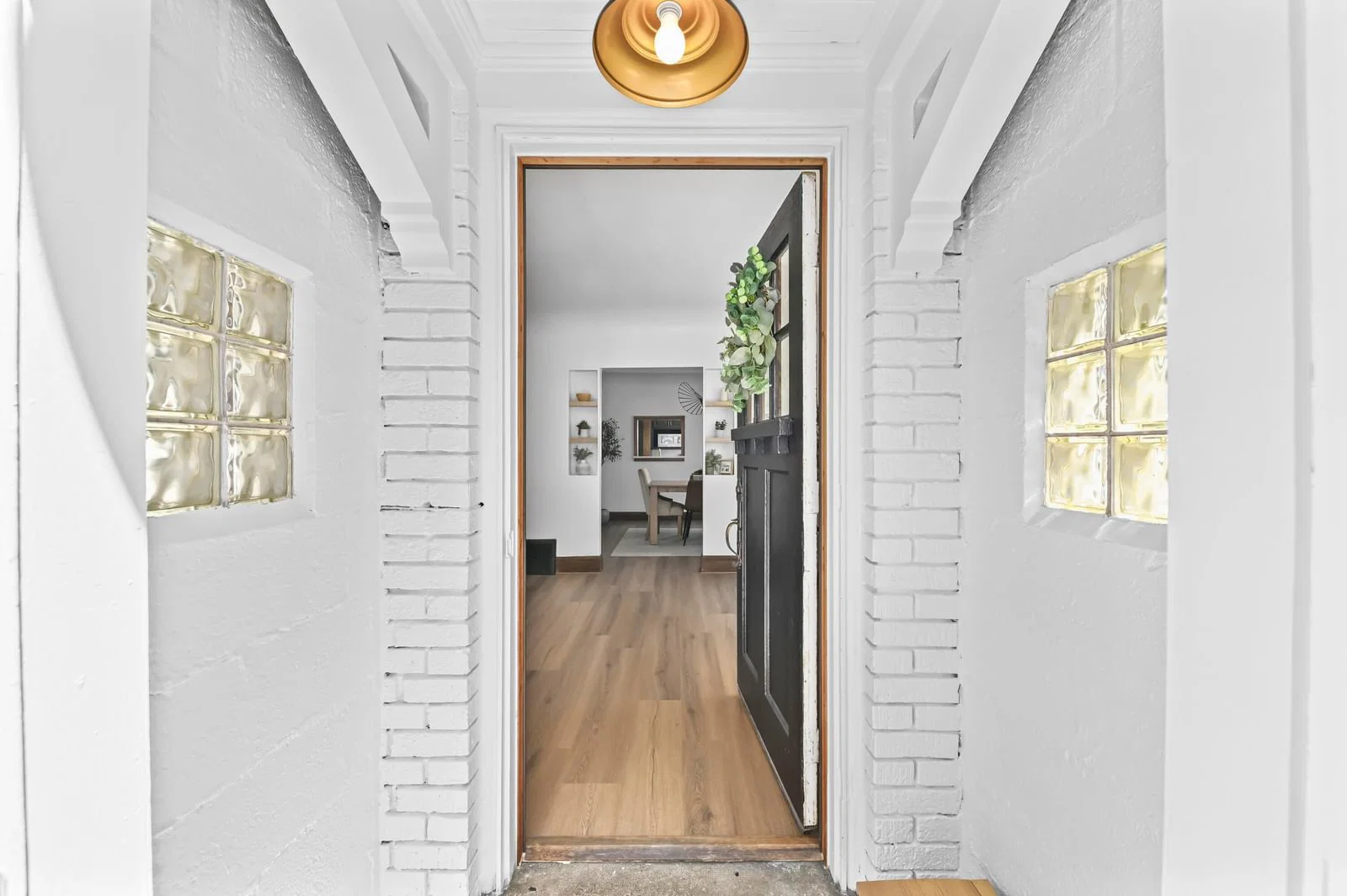 6816 Cedar 3