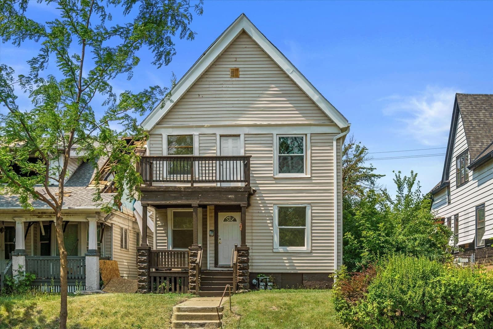 3221 20th, Milwaukee, WI 53206