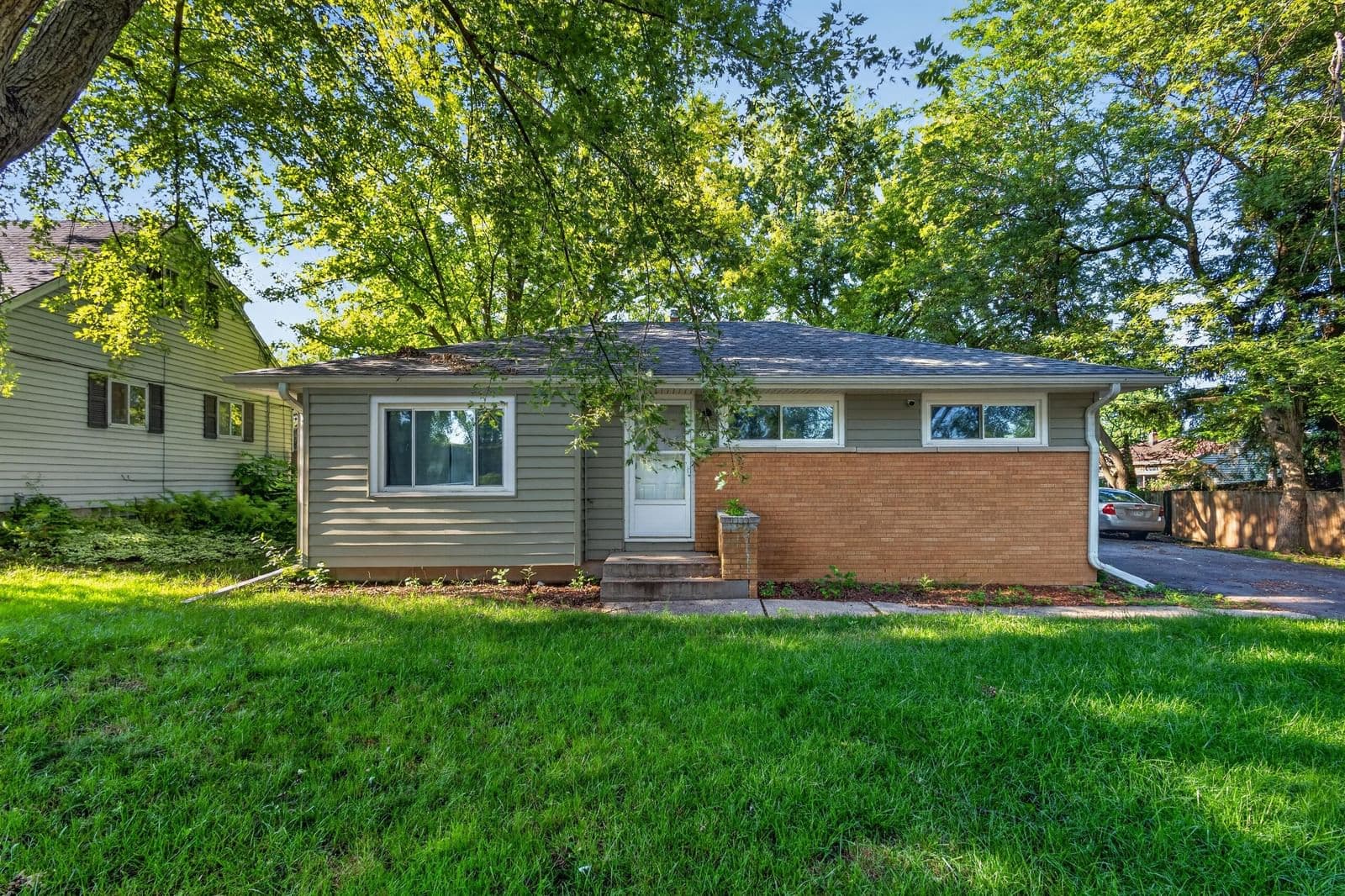 5222 Hemlock, Milwaukee, WI 53223