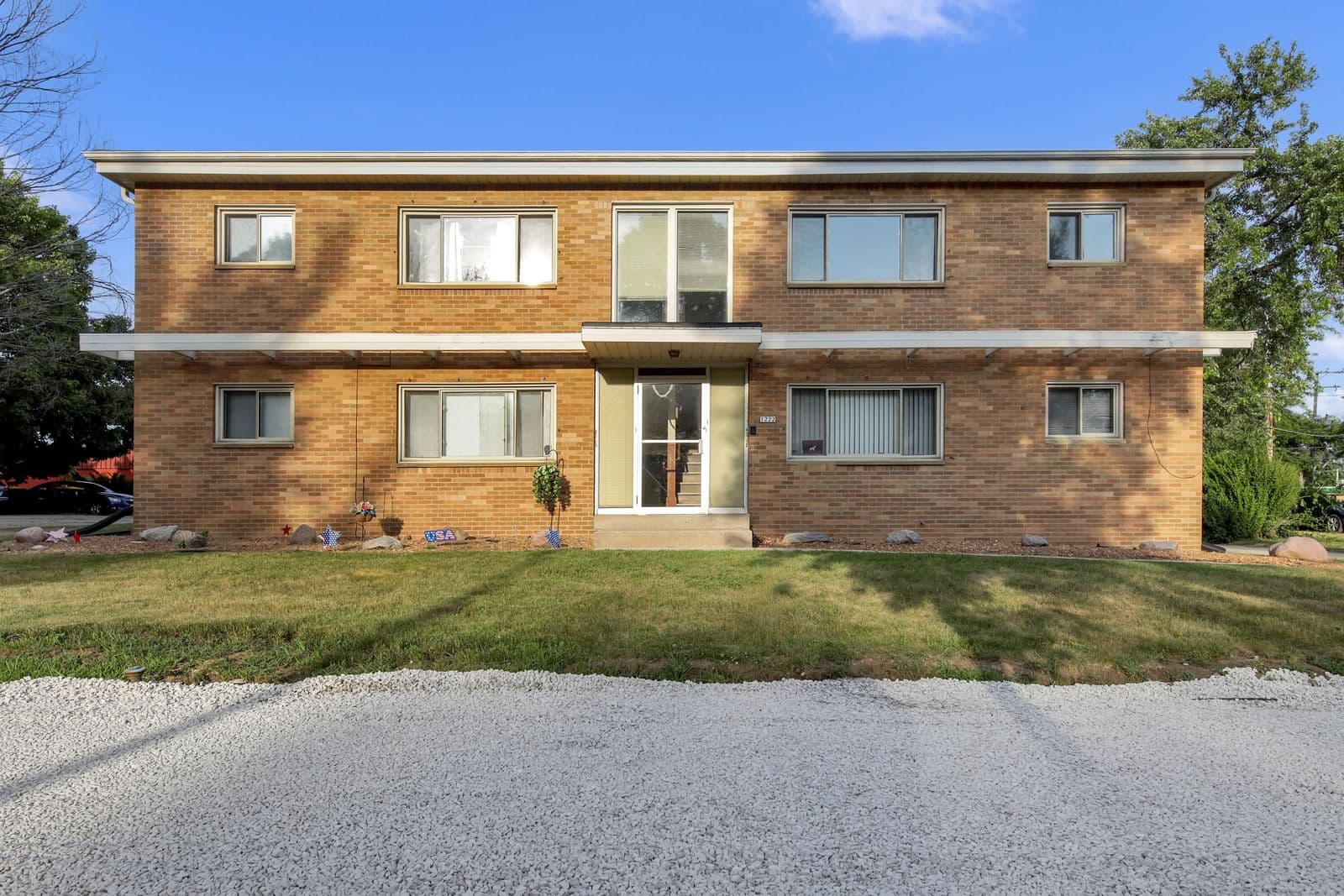 1222 116th, Wauwatosa, WI 53226
