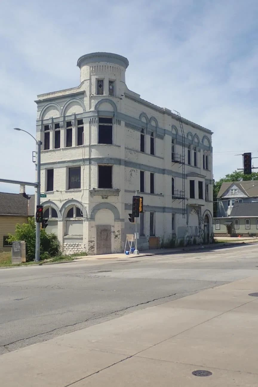 2249 Humboldt, Milwaukee, WI 53212