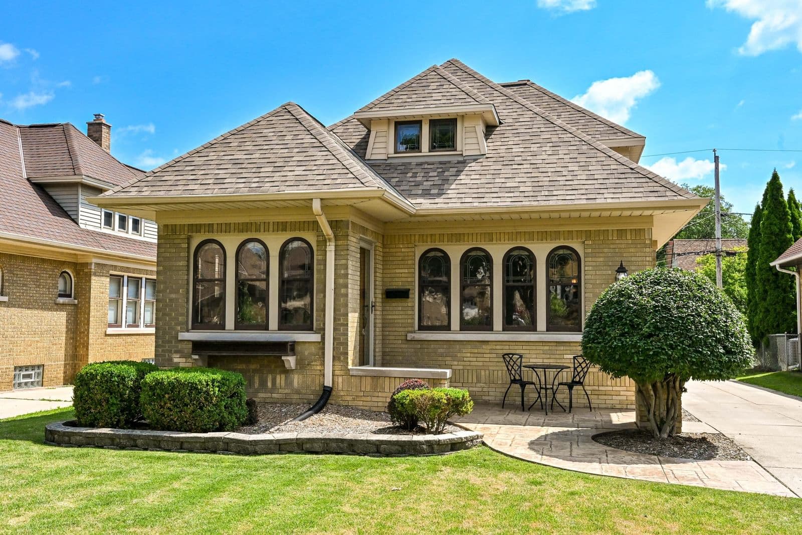 2454 Lefeber, Wauwatosa, WI 53213