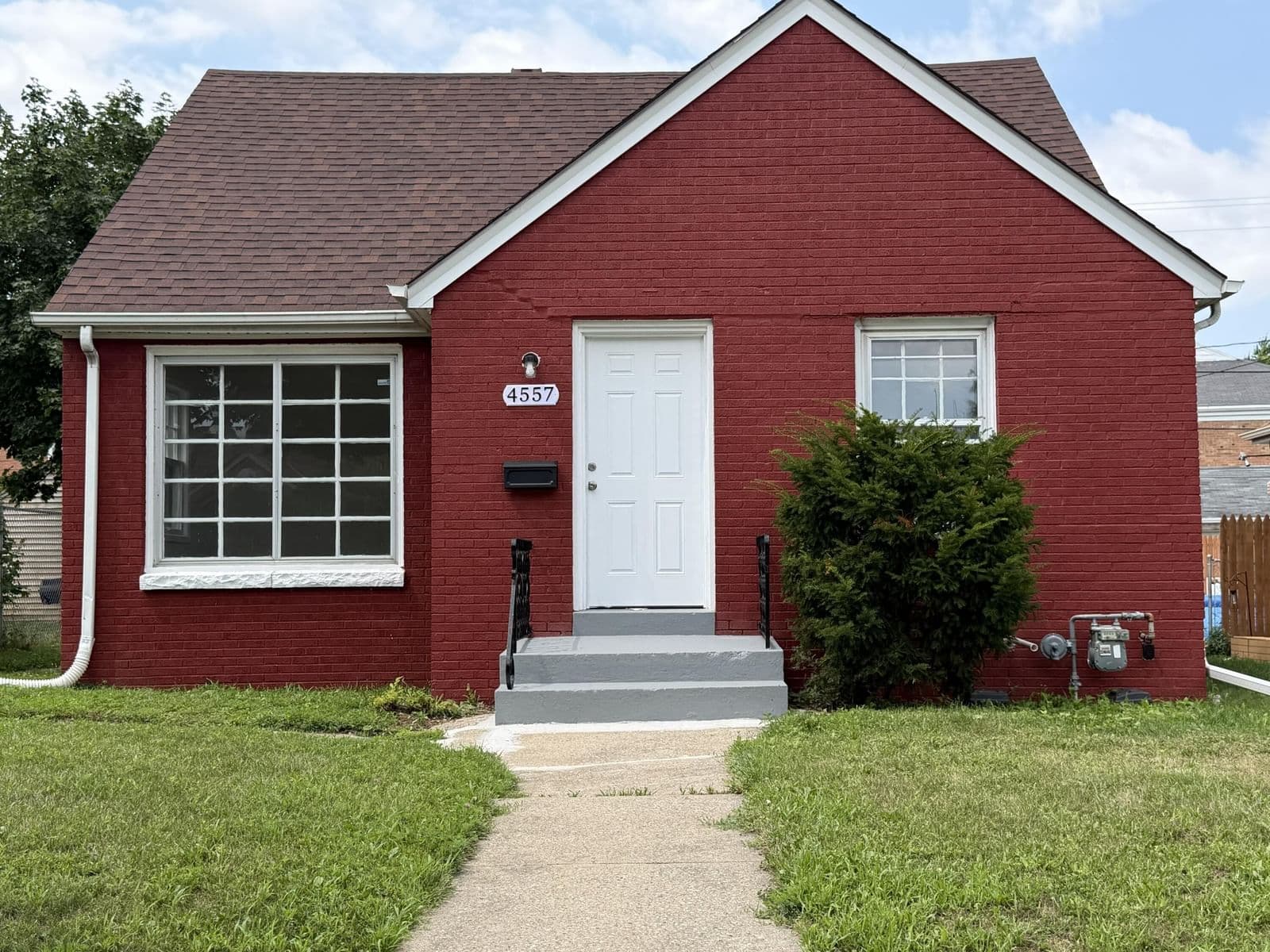 4557 26th, Milwaukee, WI 53209