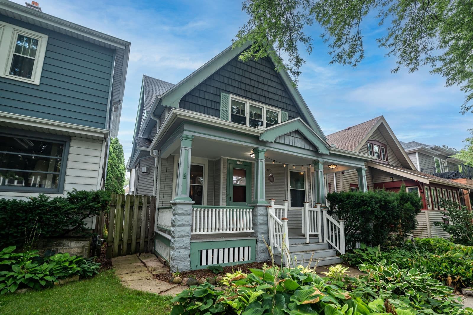3007 Superior, Milwaukee, WI 53207