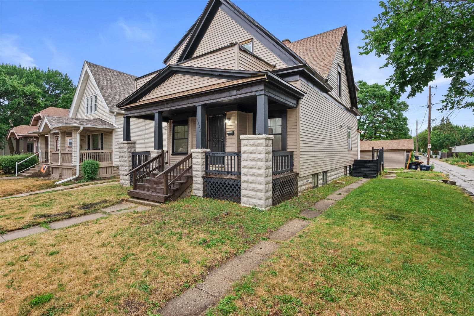 1322 Concordia, Milwaukee, WI 53206