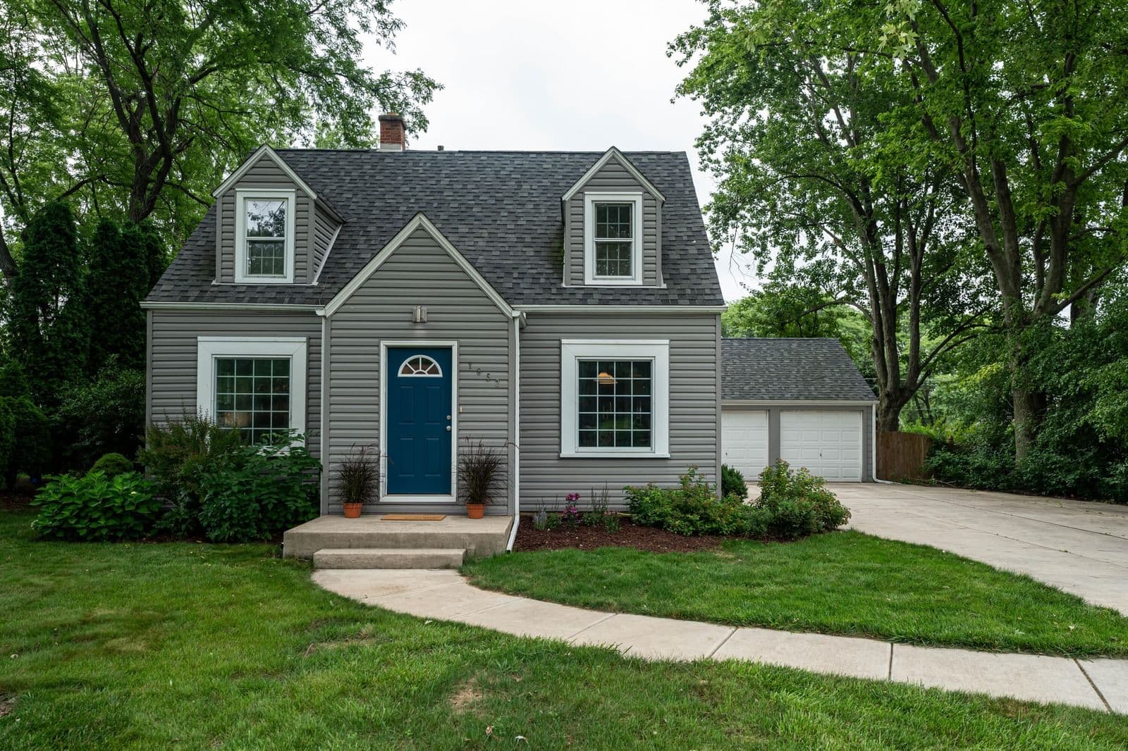1952 119th, Wauwatosa, WI 53226