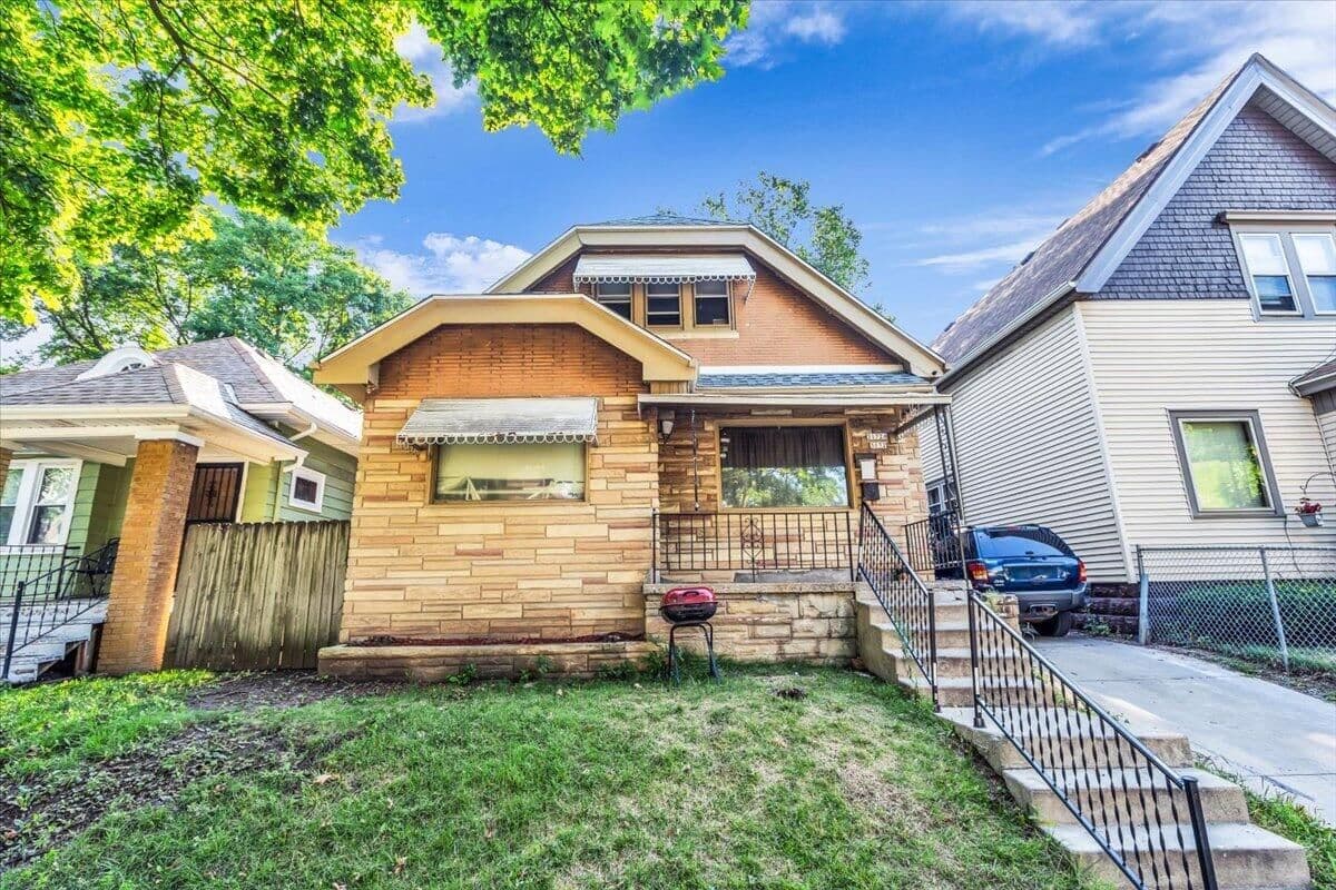 3172 30th, Milwaukee, WI 53216
