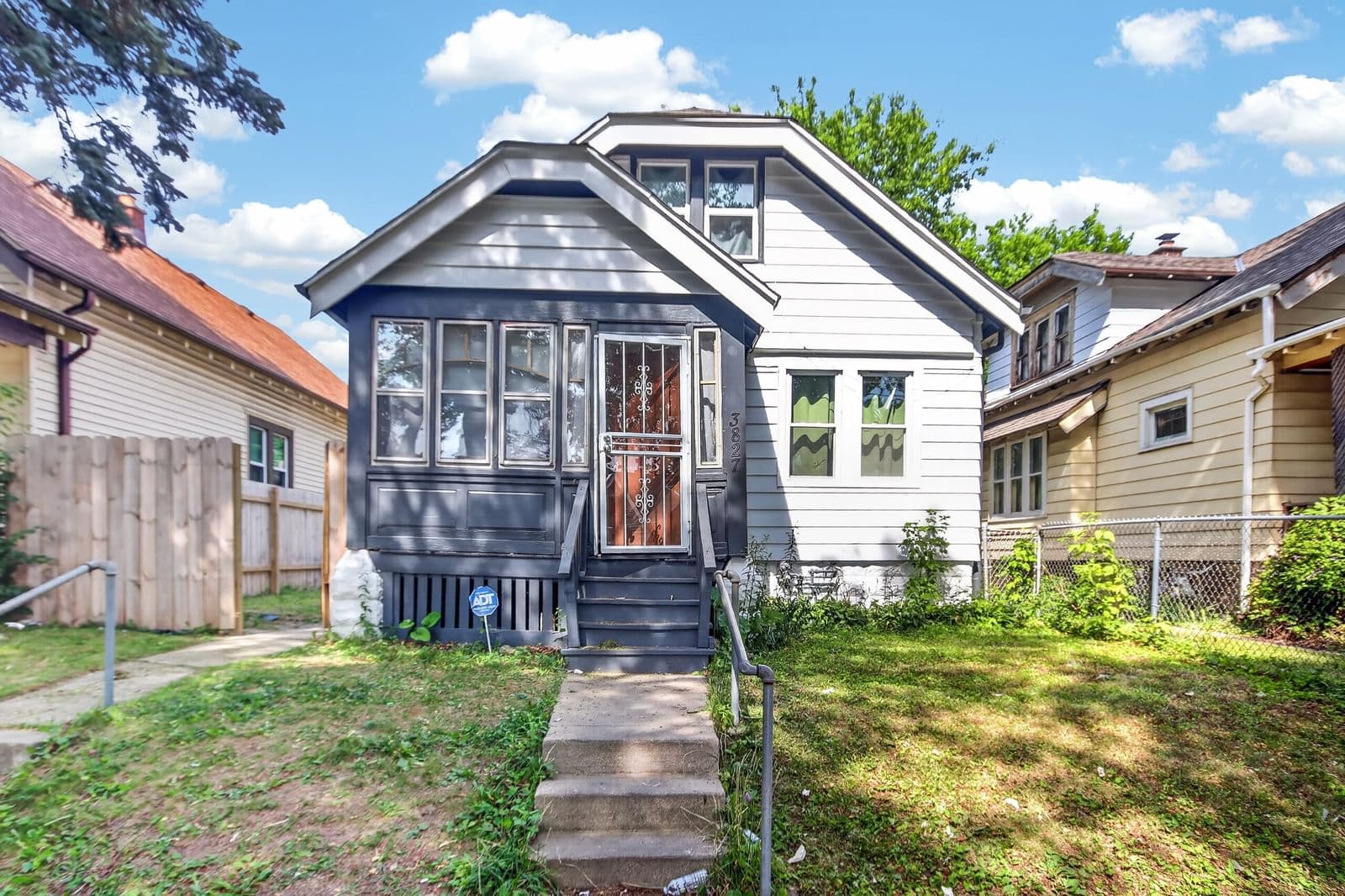 3827 Dr William Finlayson, Milwaukee, WI 53212