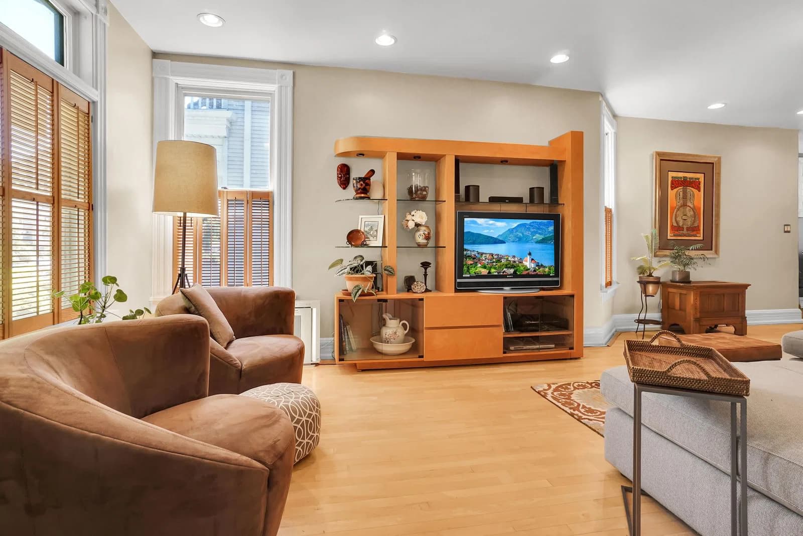 1323 Astor 3