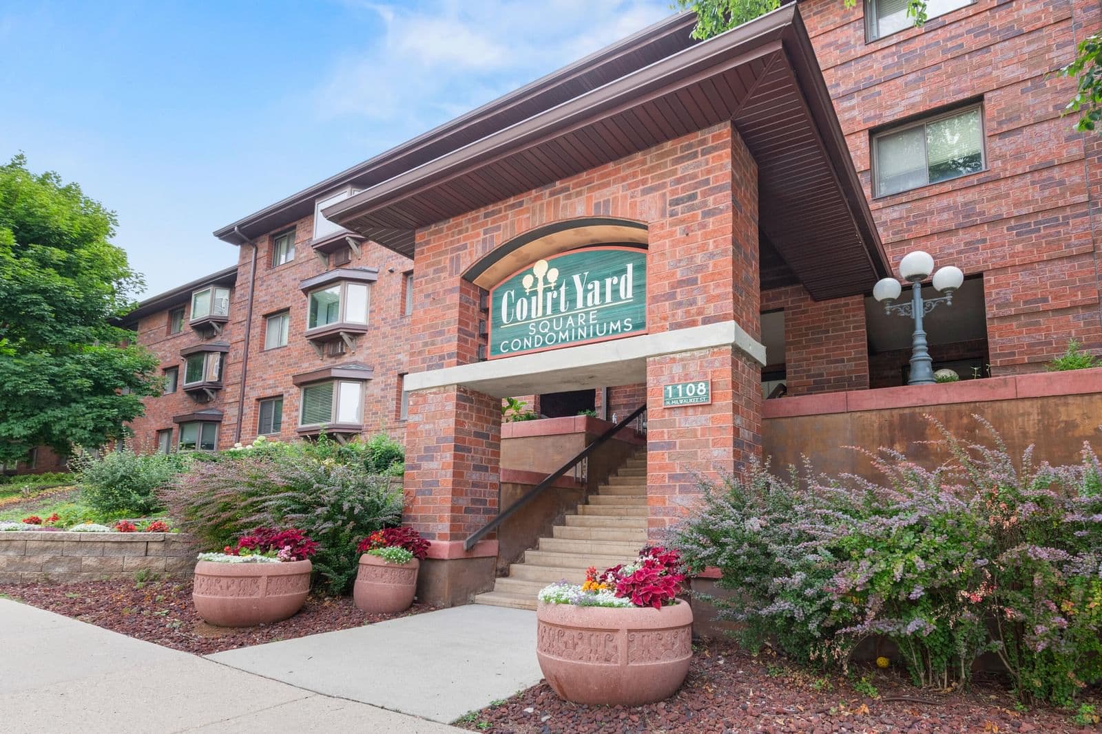 1108 Milwaukee 2