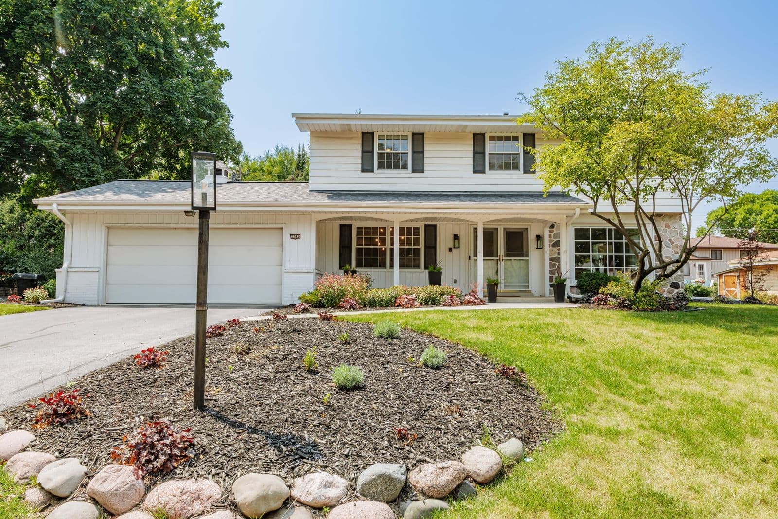 2745 117th, Wauwatosa, WI 53222
