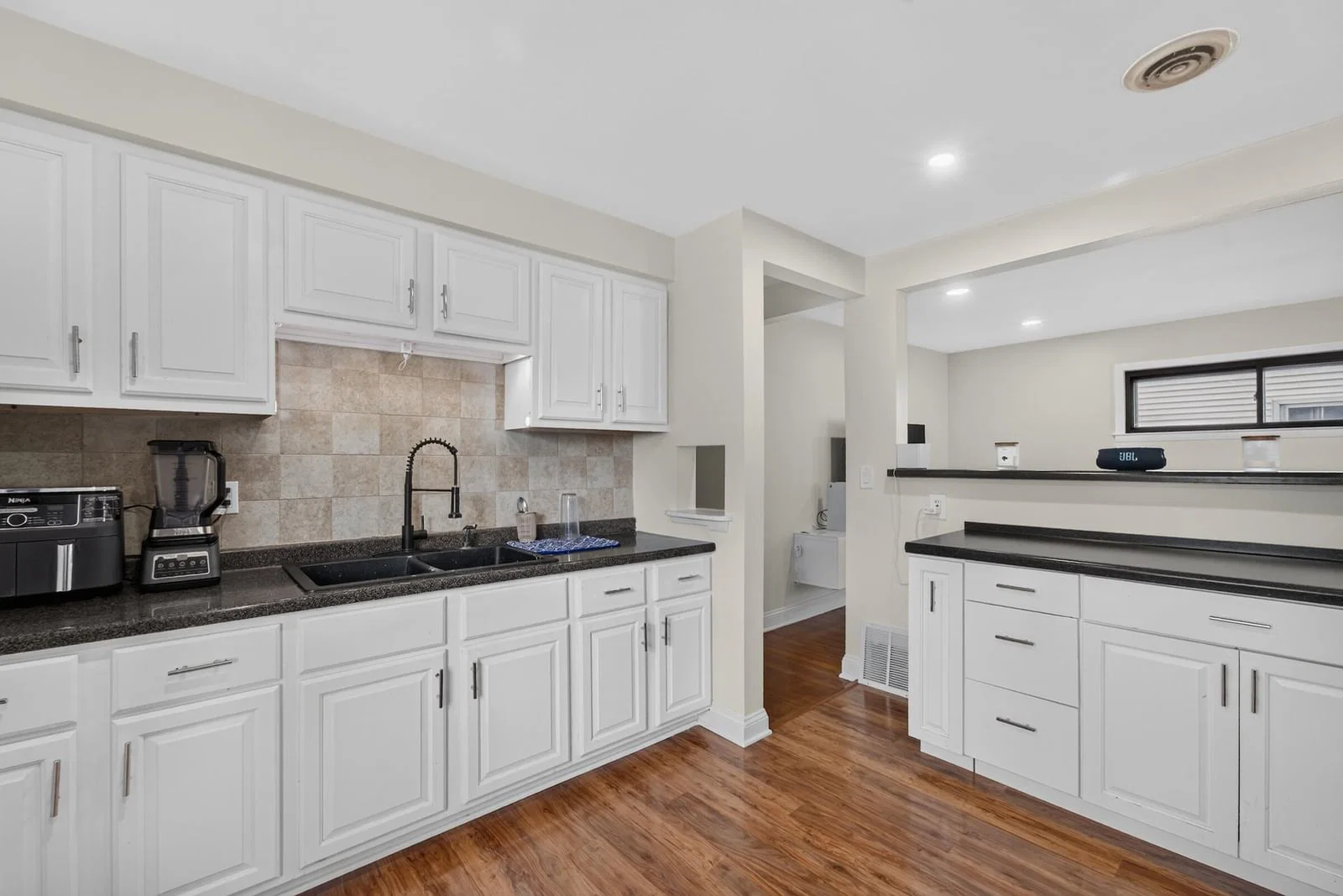 4643 Logan, Milwaukee, WI 53207