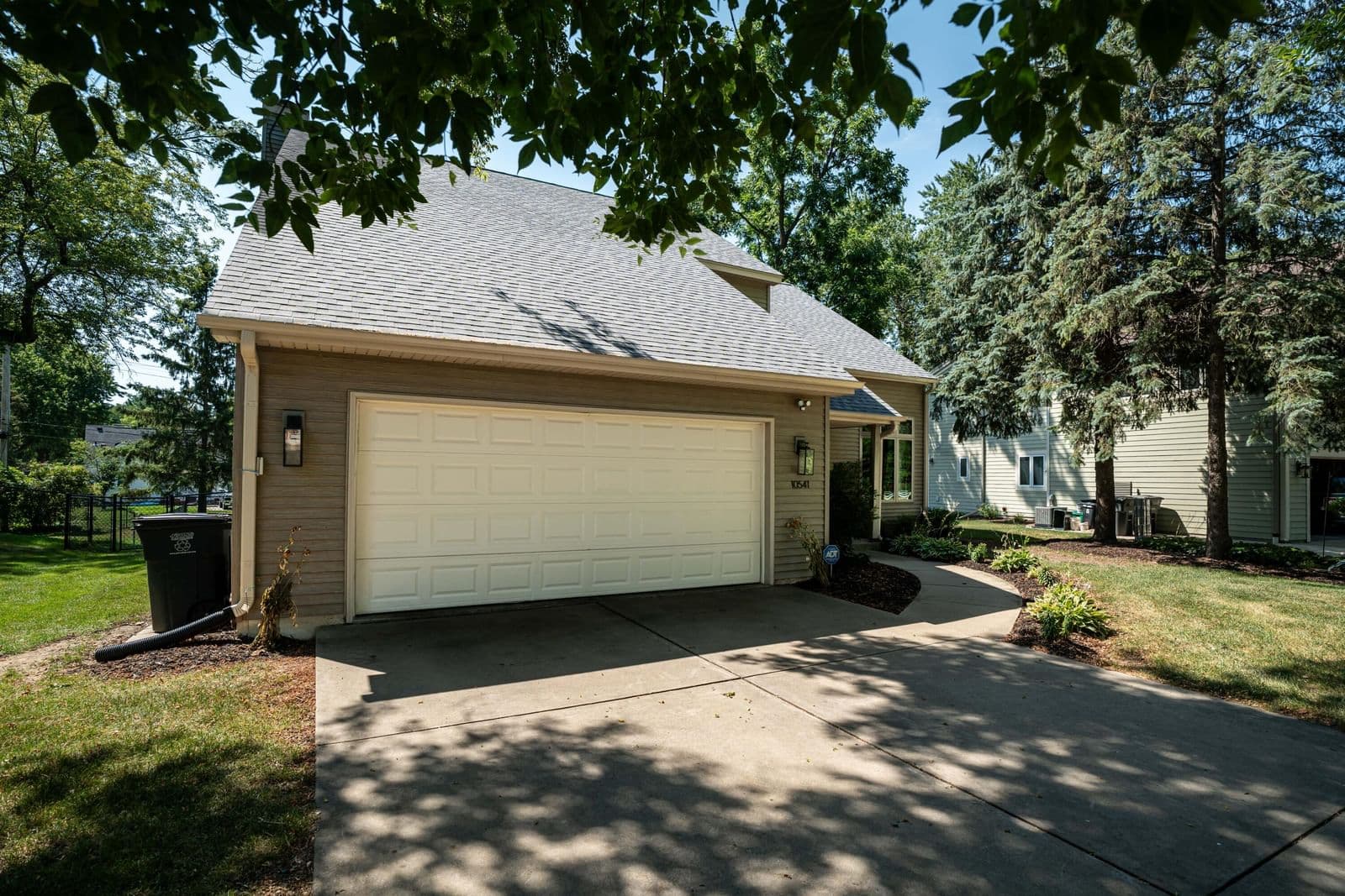 10541 Pine Ridge 3