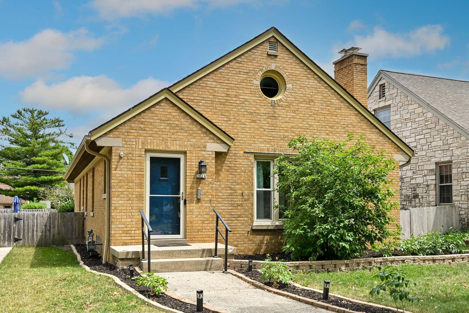 3024 85th, Milwaukee, WI 53222