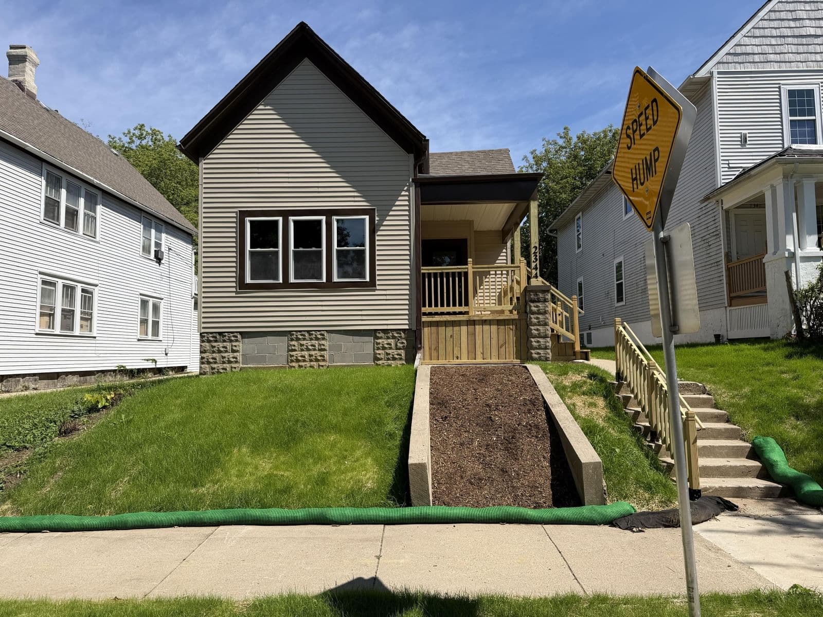 2344 Dr William Finlayson, Milwaukee, WI 53212