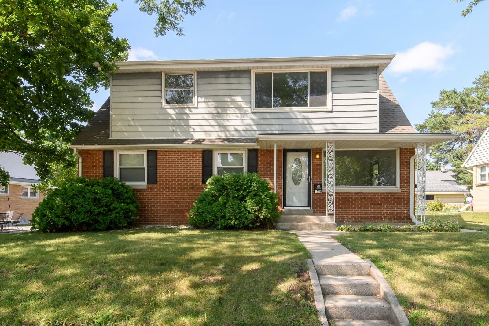10160 Montana, West Allis, WI 53227