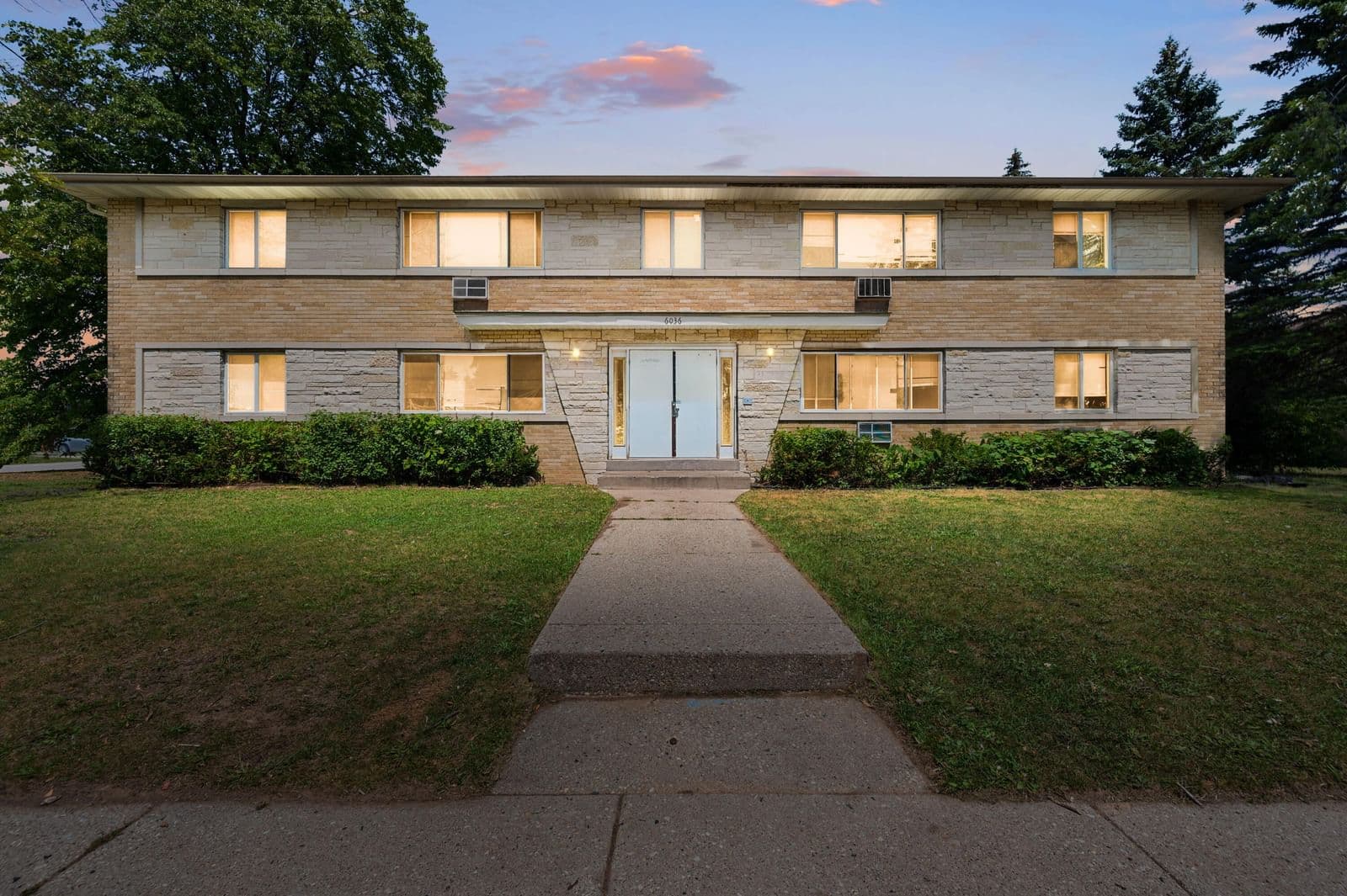 6036 Kaul, Milwaukee, WI 53218