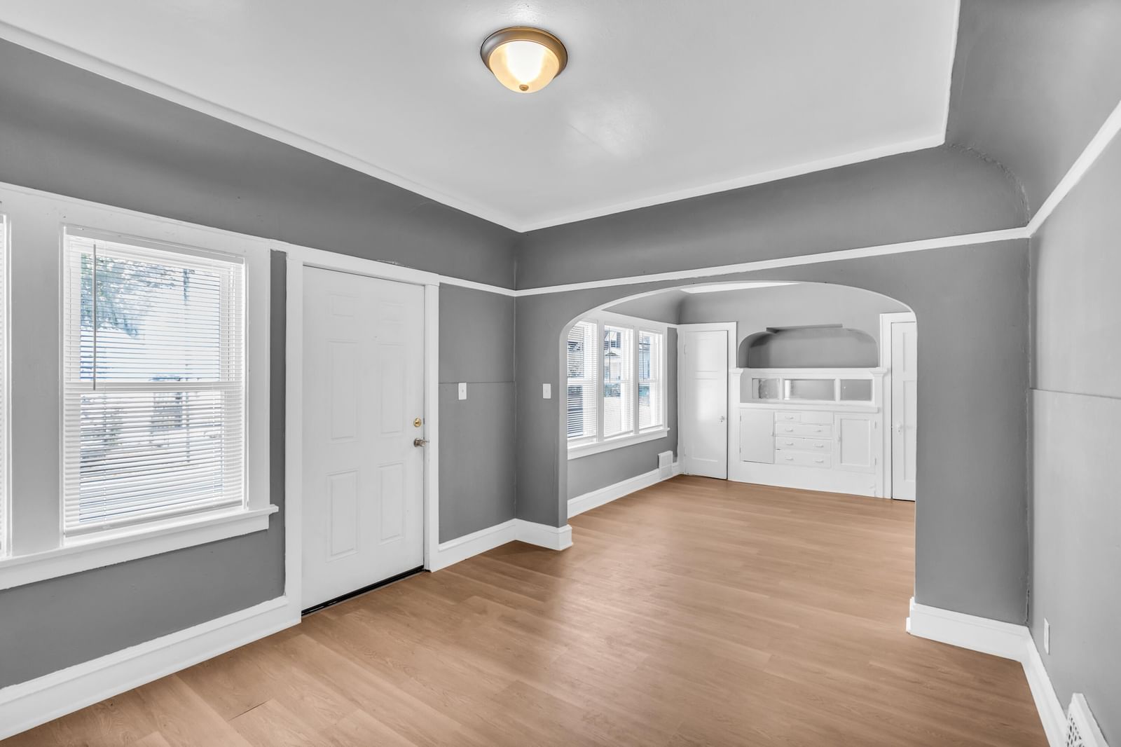 3573 11th, Milwaukee, WI 53206