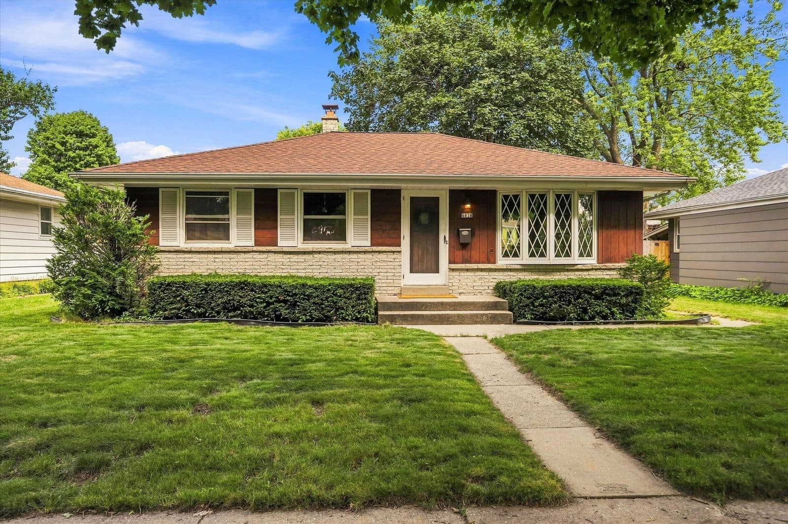 6838 61st, Milwaukee, WI 53223