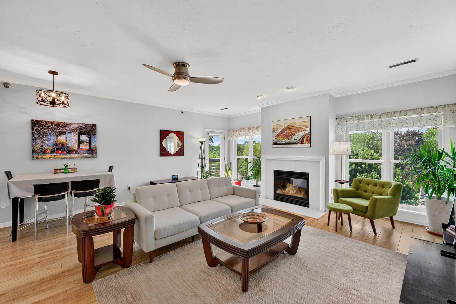 1220 Locust, Milwaukee, WI 53212