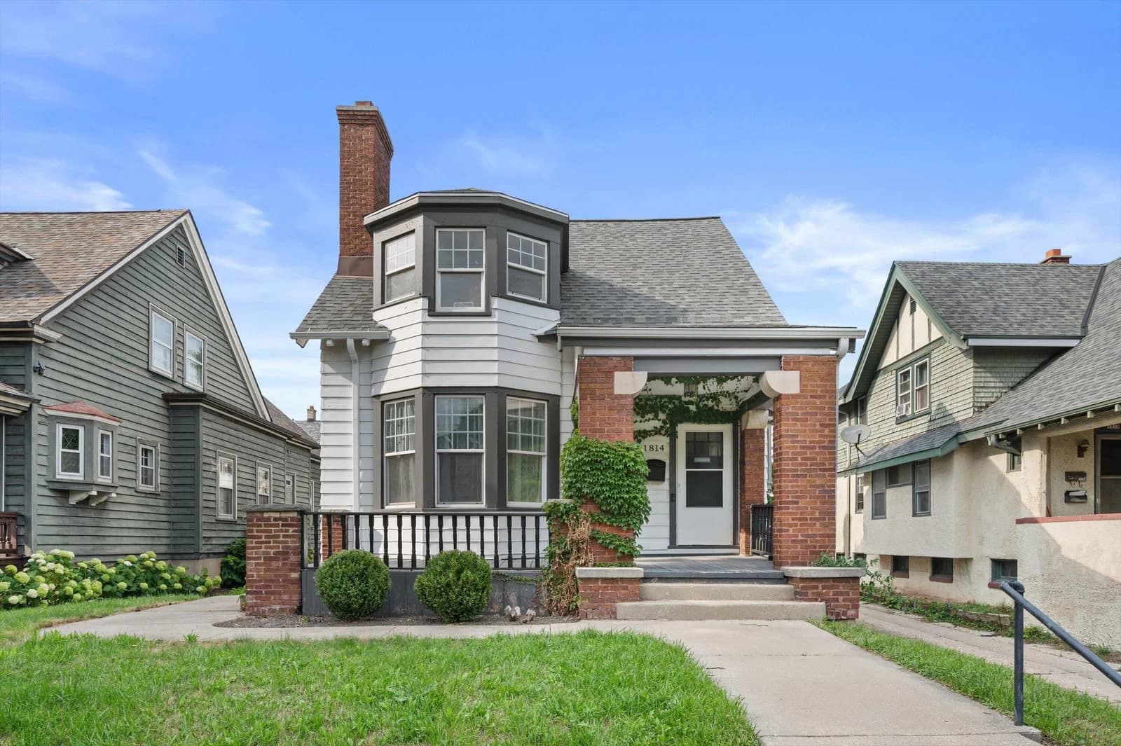 1814 Kenwood 2