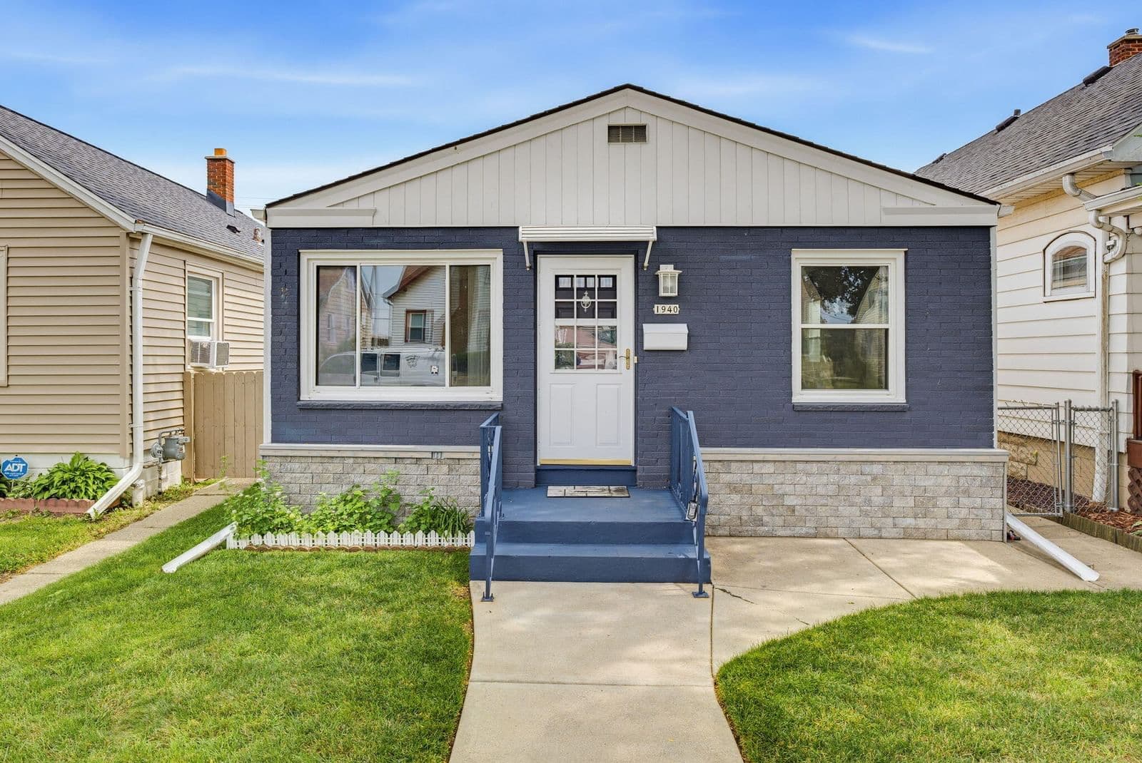 1940 33rd, Milwaukee, WI 53215