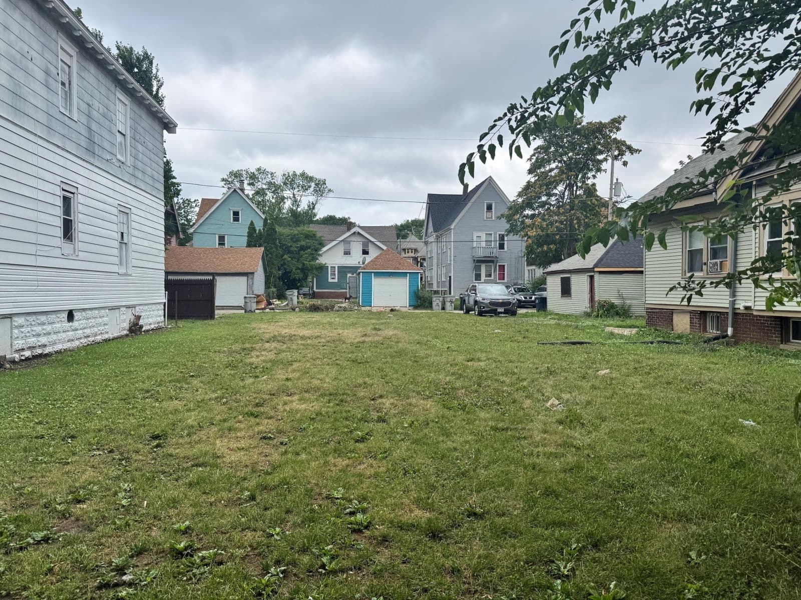 2445 40th, Milwaukee, WI 53210