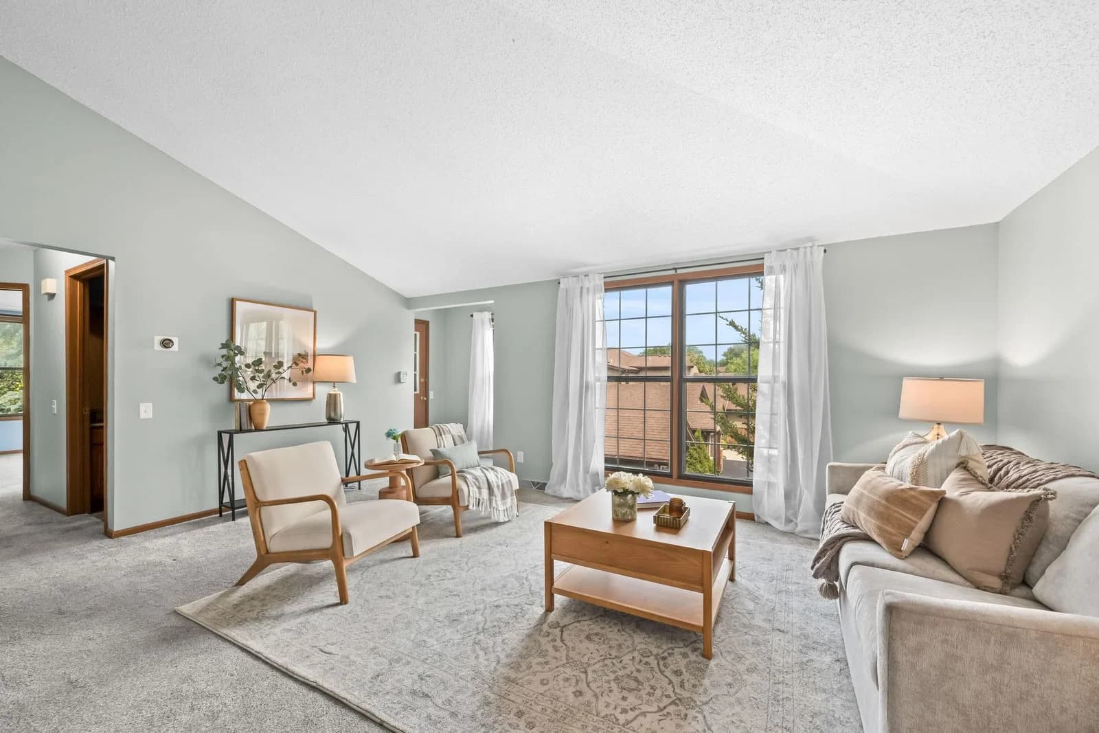 8110 Forest Hills 3