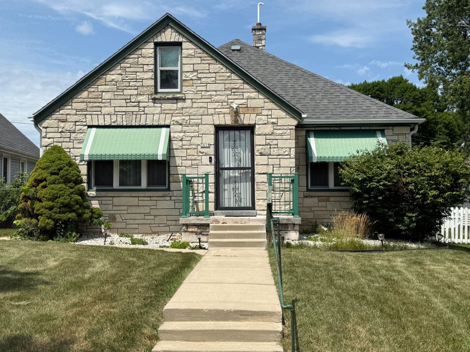 3859 55th, Milwaukee, WI 53216