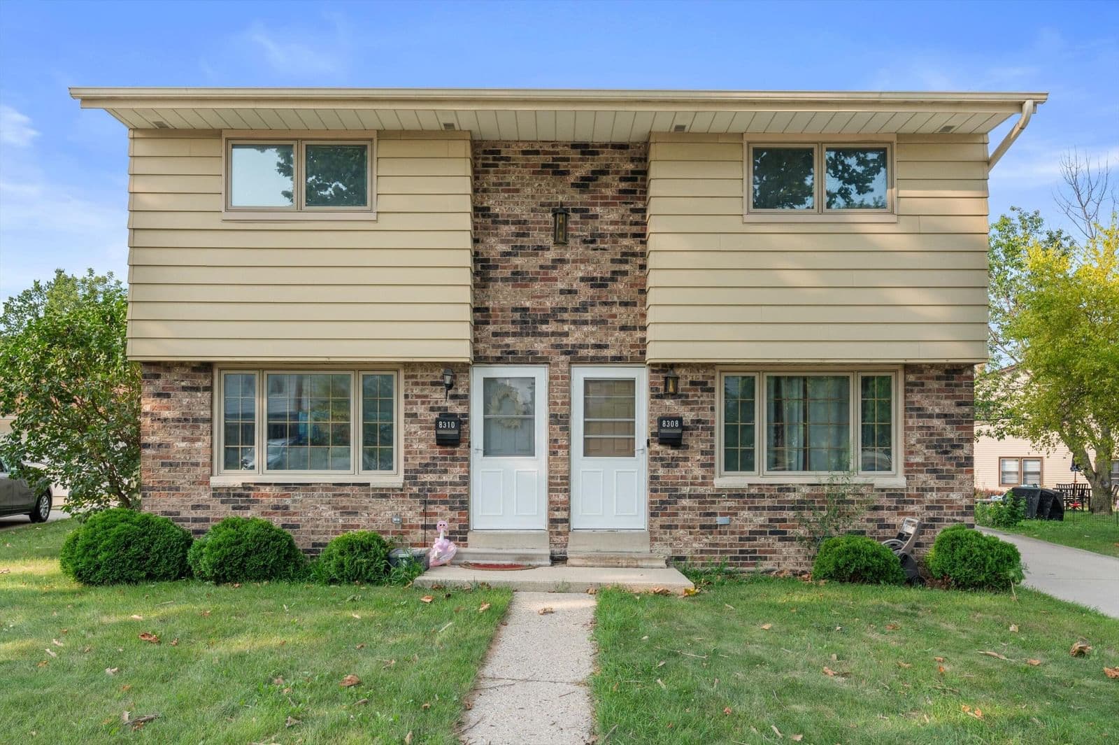 8308 Crawford, Milwaukee, WI 53220