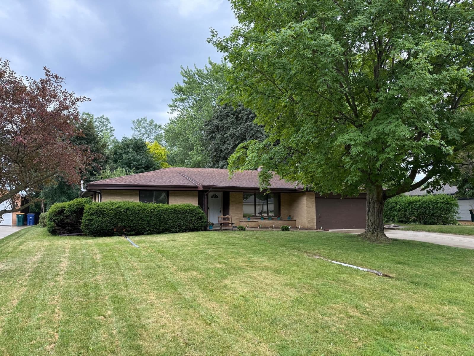 8414 Verdev, Oak Creek, WI 53154