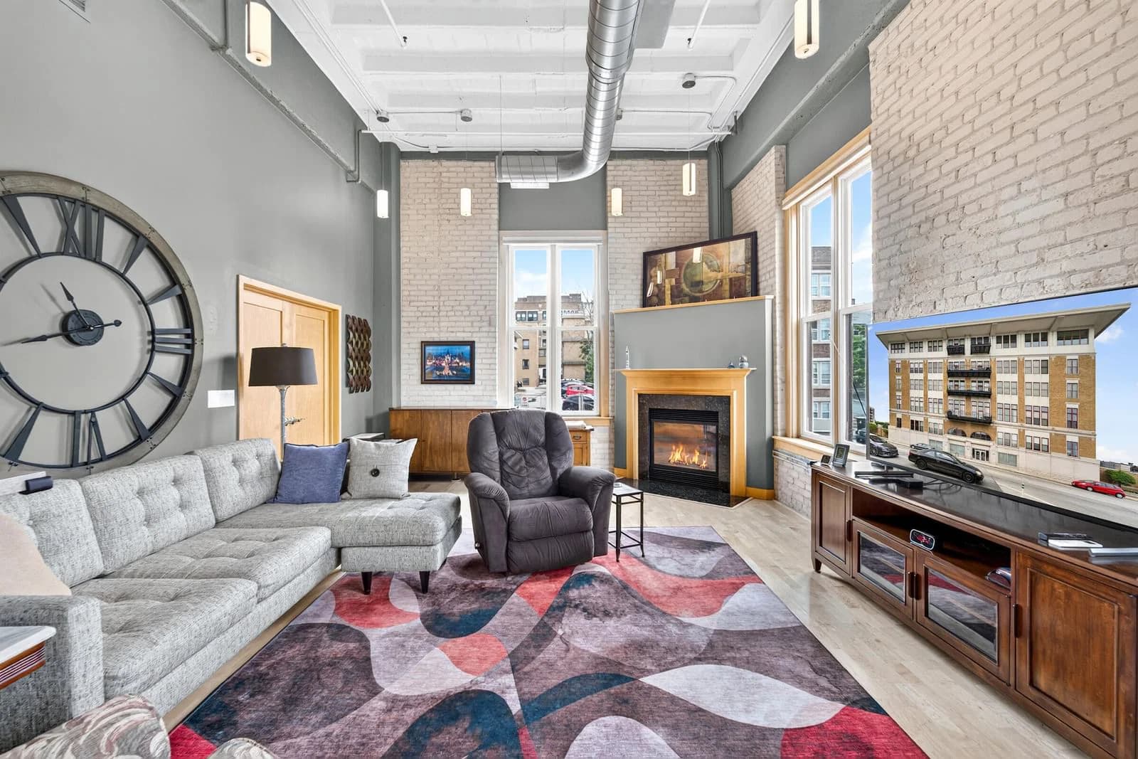 1325 Van Buren 5