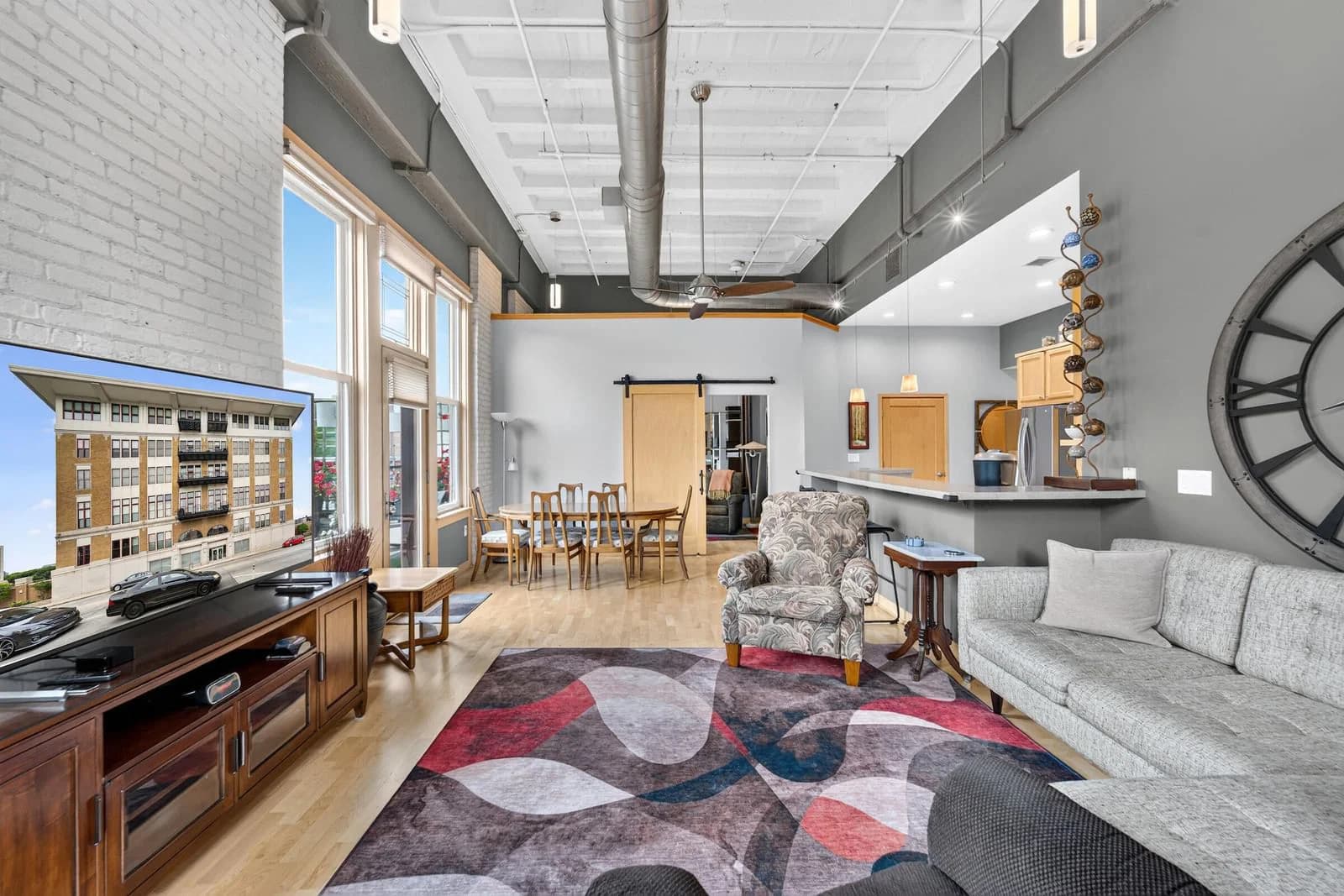 1325 Van Buren, Milwaukee, WI 53202