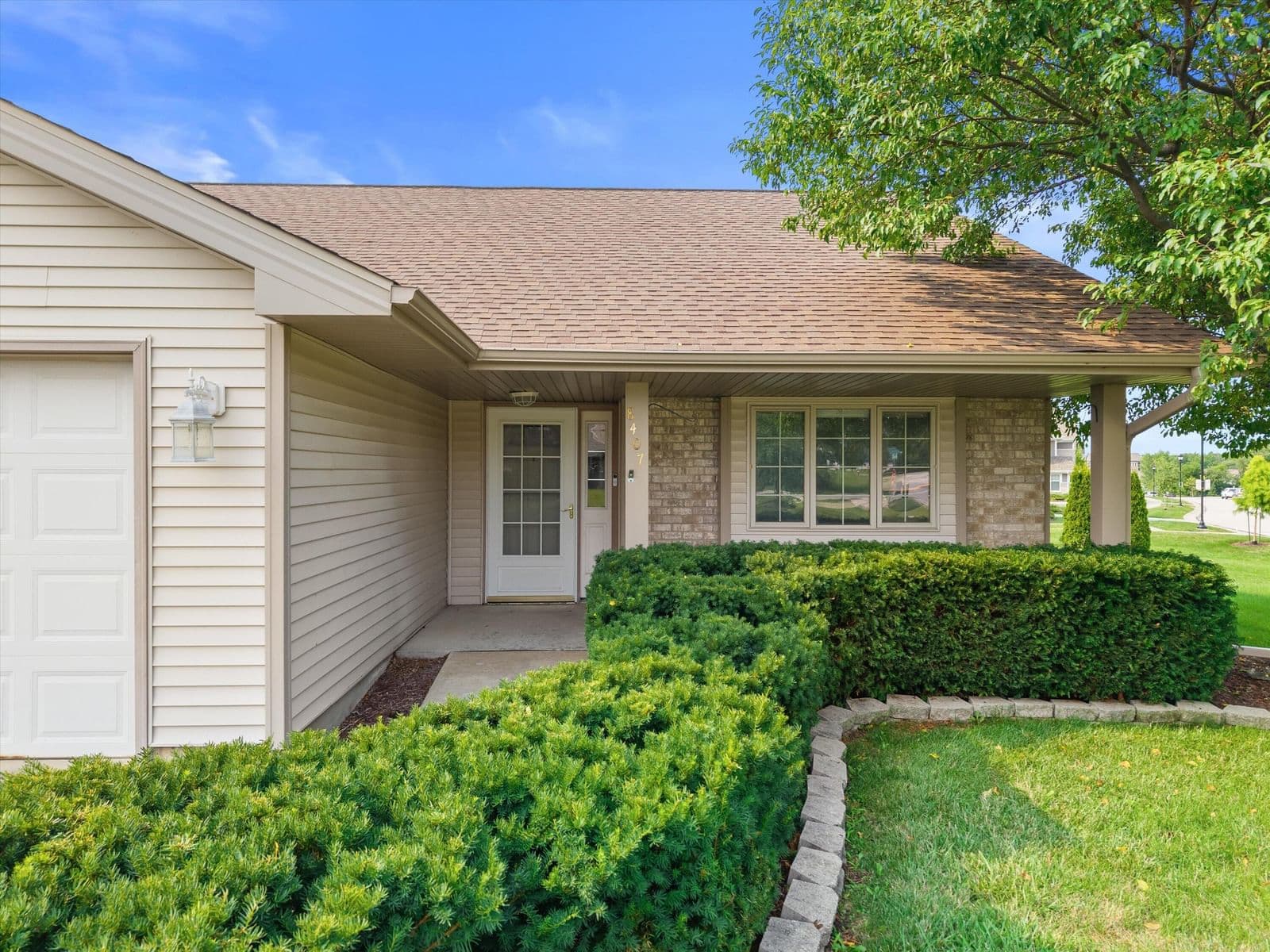 8407 Cortland, Oak Creek, WI 53154