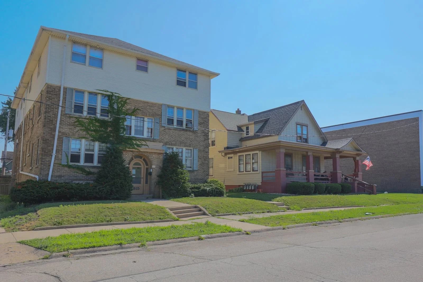 915 Minnesota, South Milwaukee, WI 53172