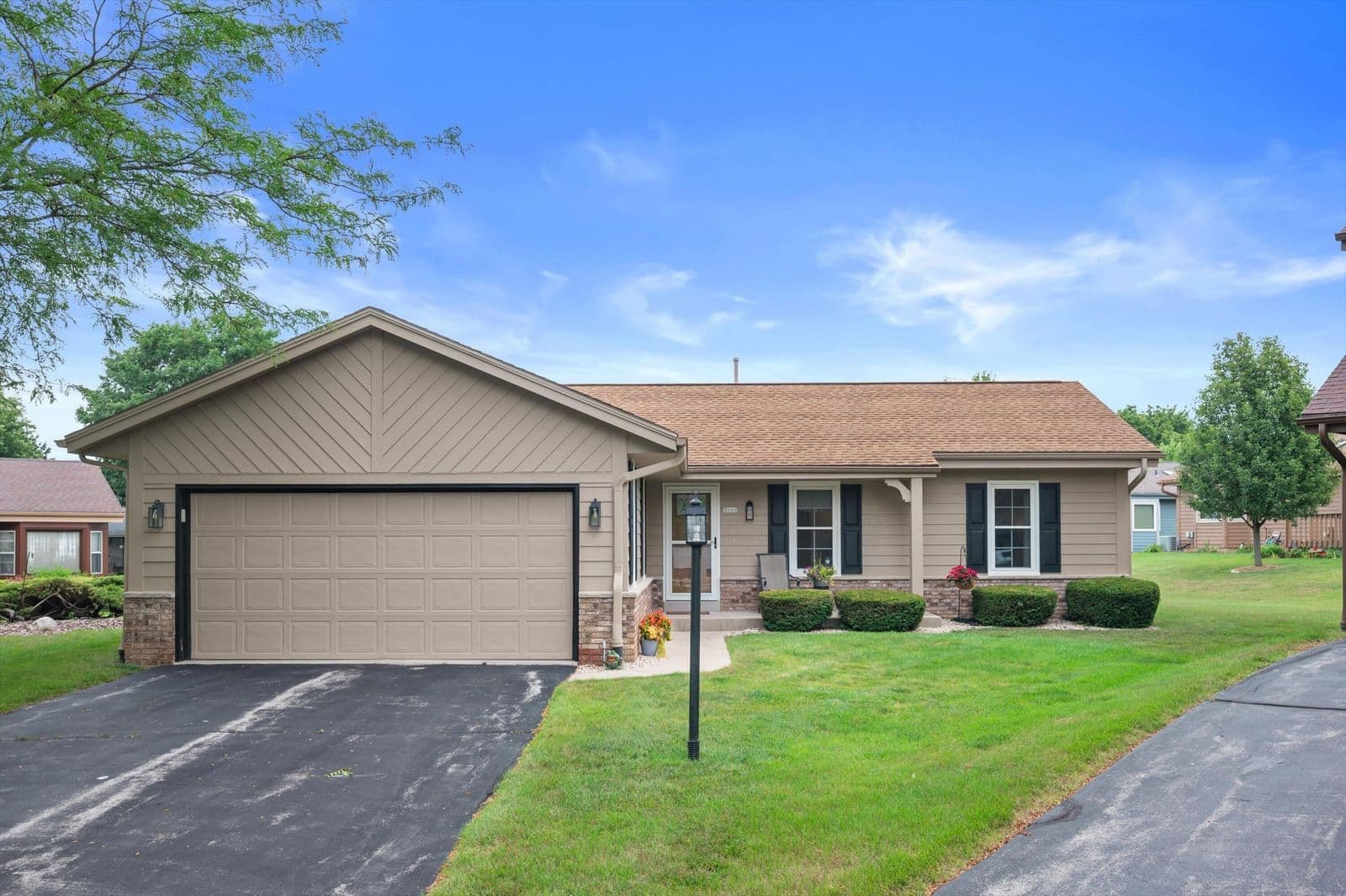 3580 Cottonwood, Greenfield, WI 53221