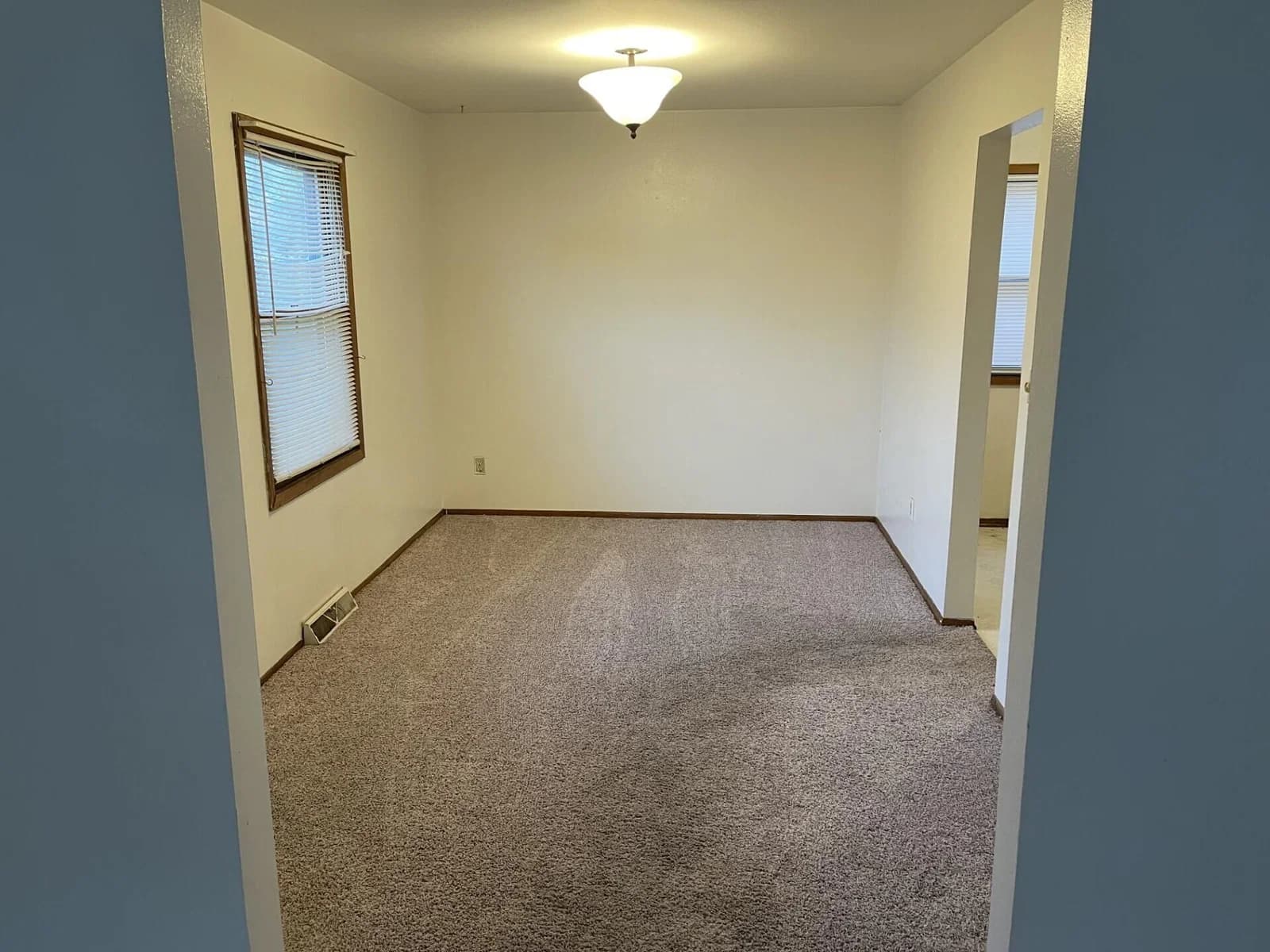 9105 Howard 3