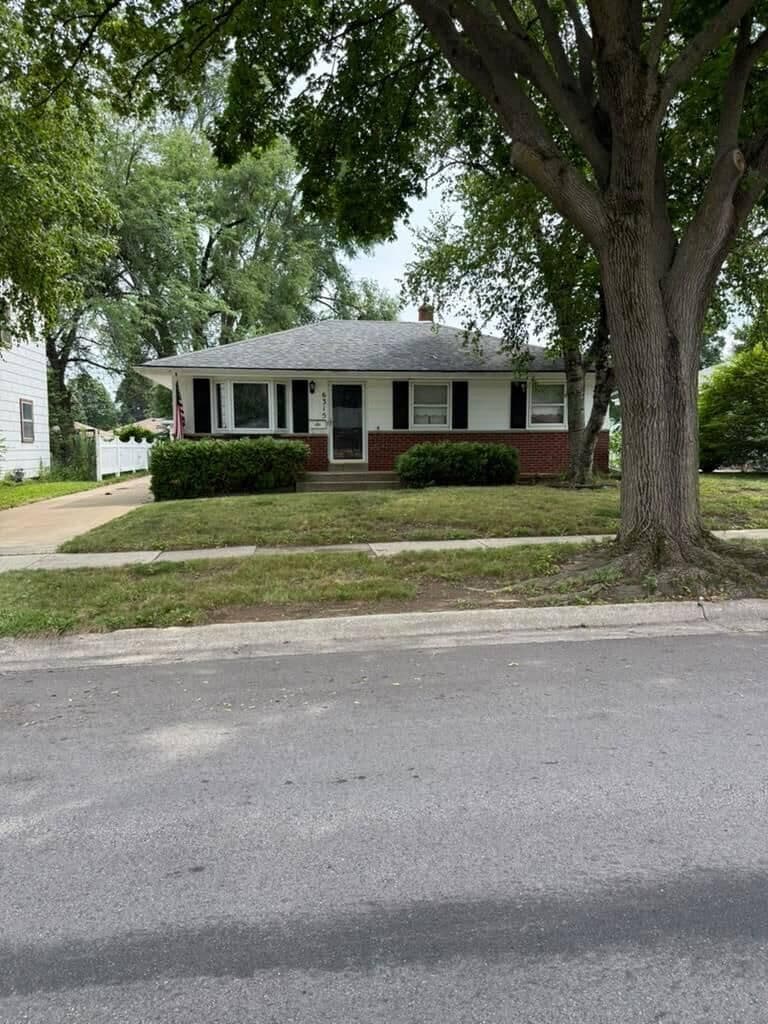 6315 Hustis, Milwaukee, WI 53223