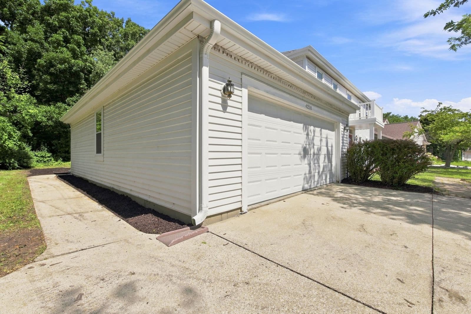 4228 Tumble Creek 3