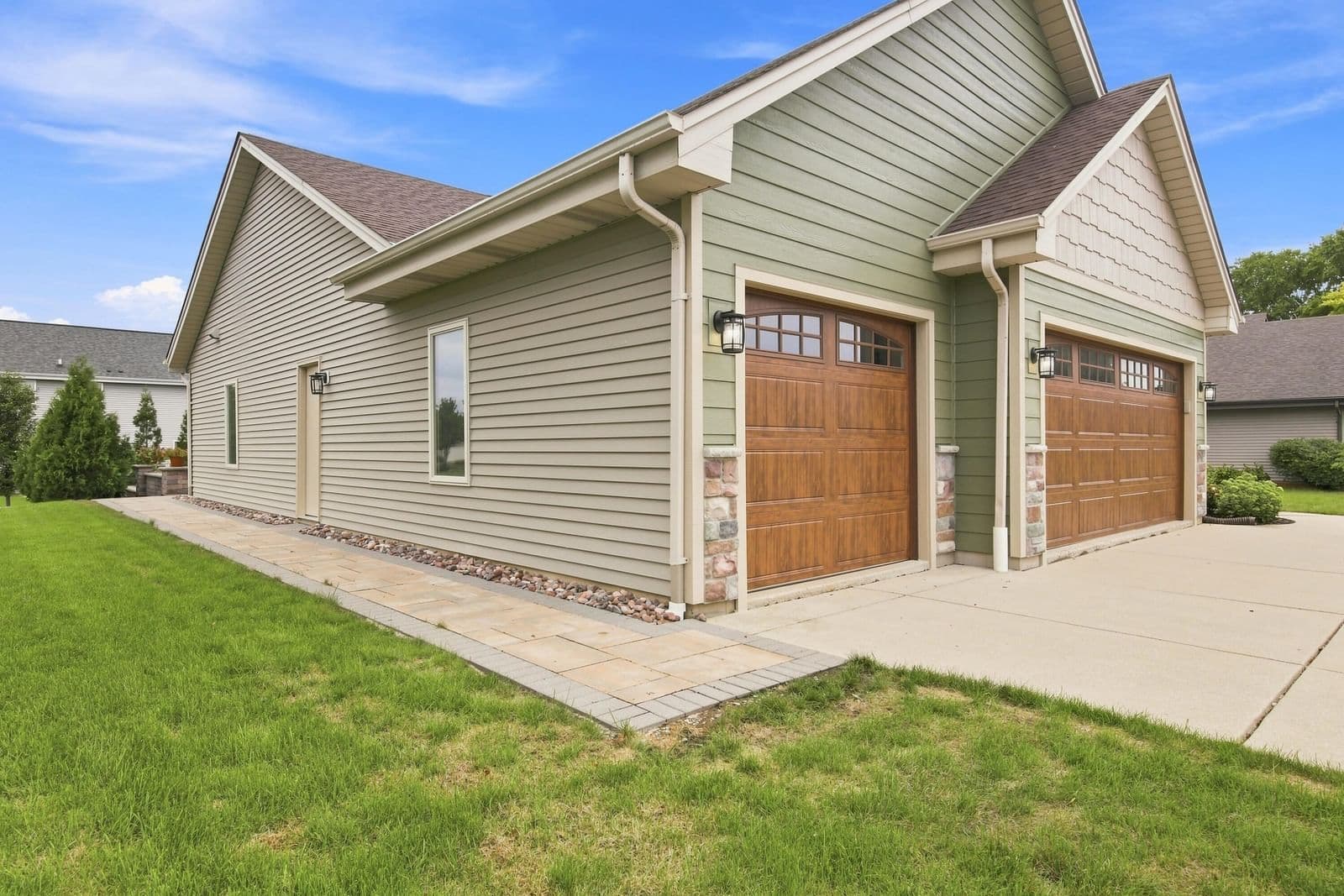 4094 Whispering Ridge 4