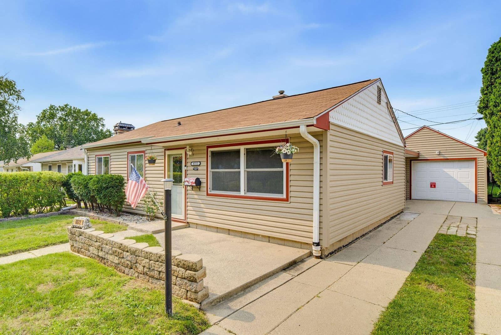 6512 Euclid, Milwaukee, WI 53219