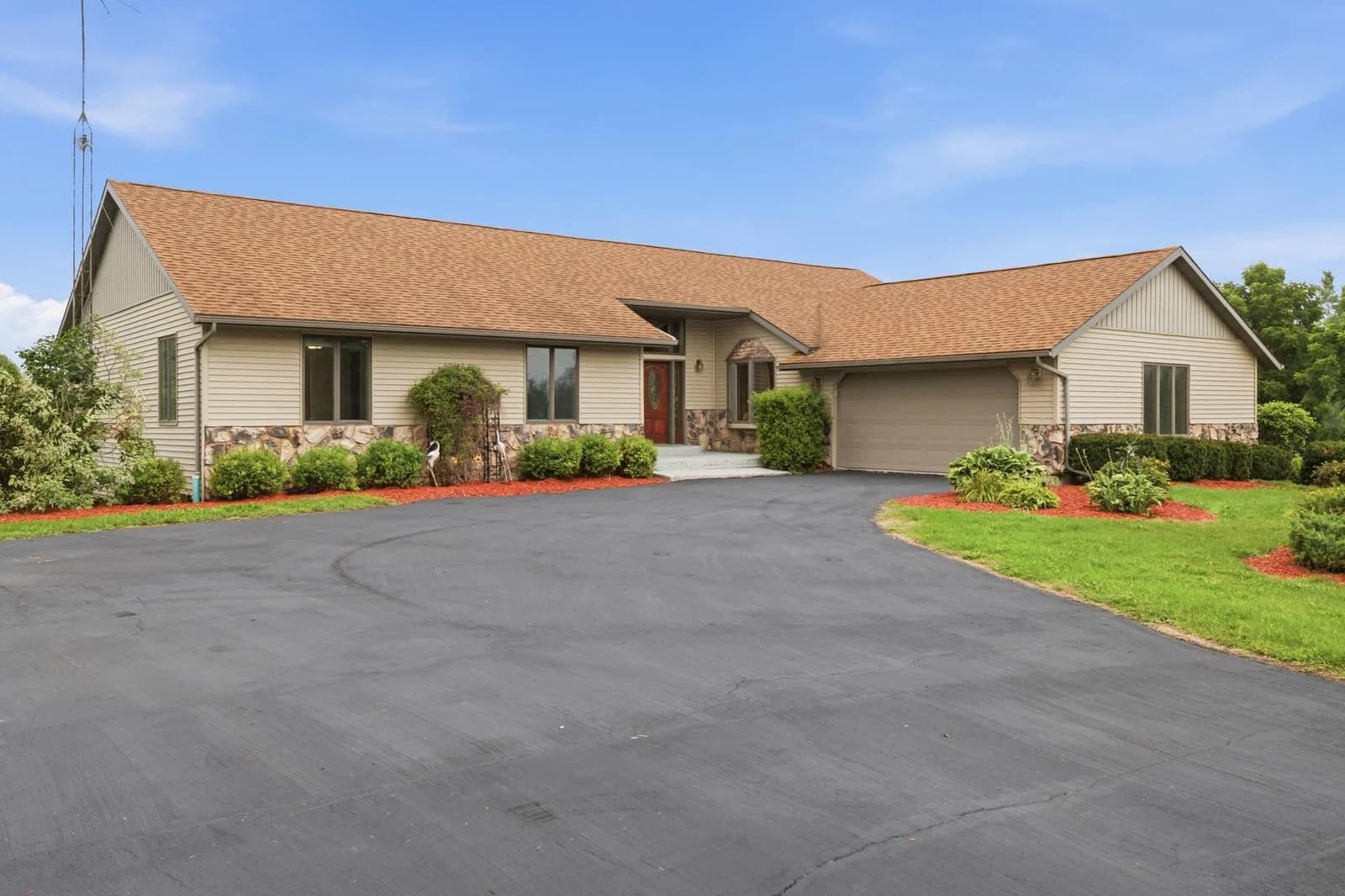 8732 County Highway T 2
