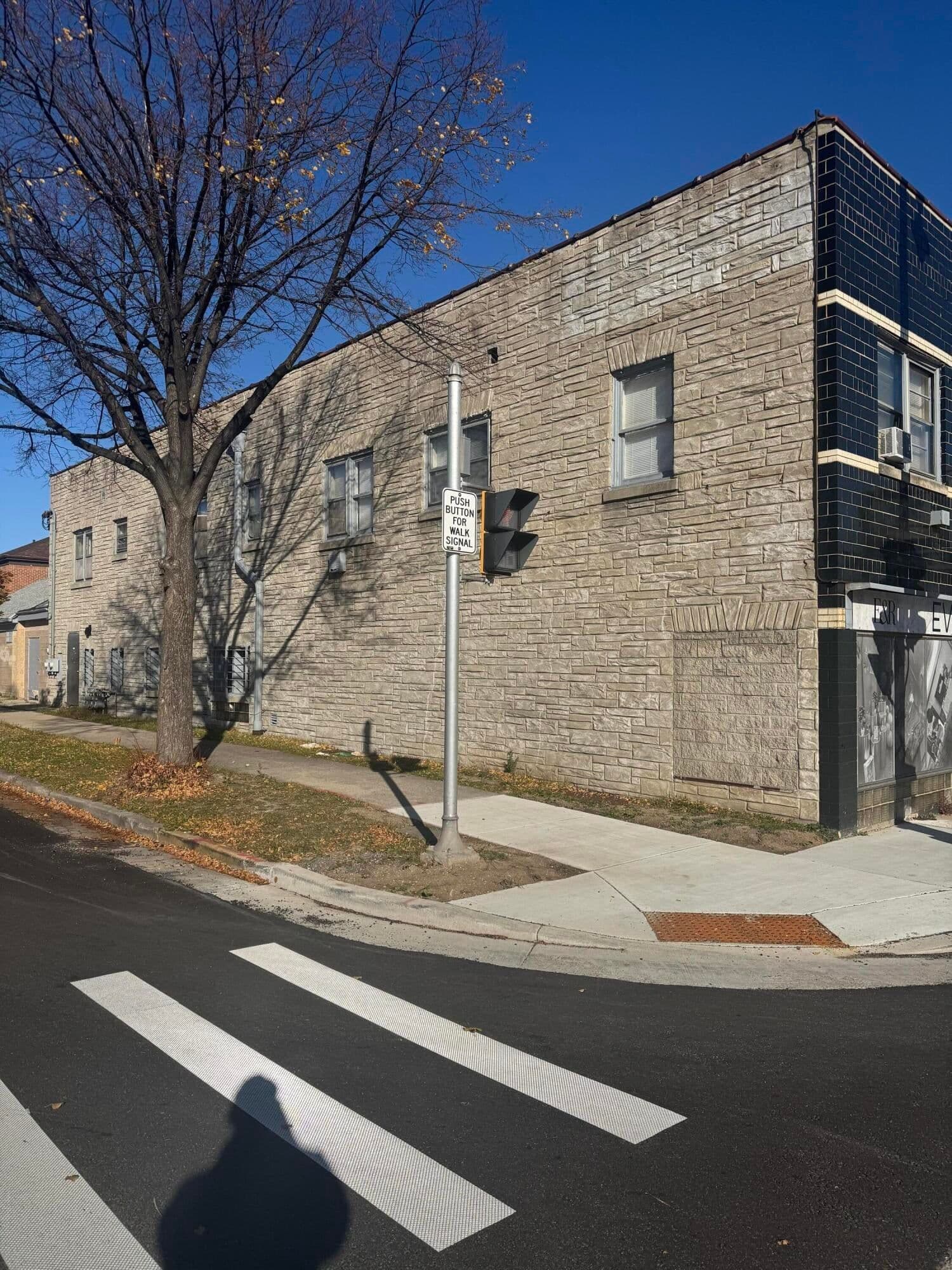 5038 North 3