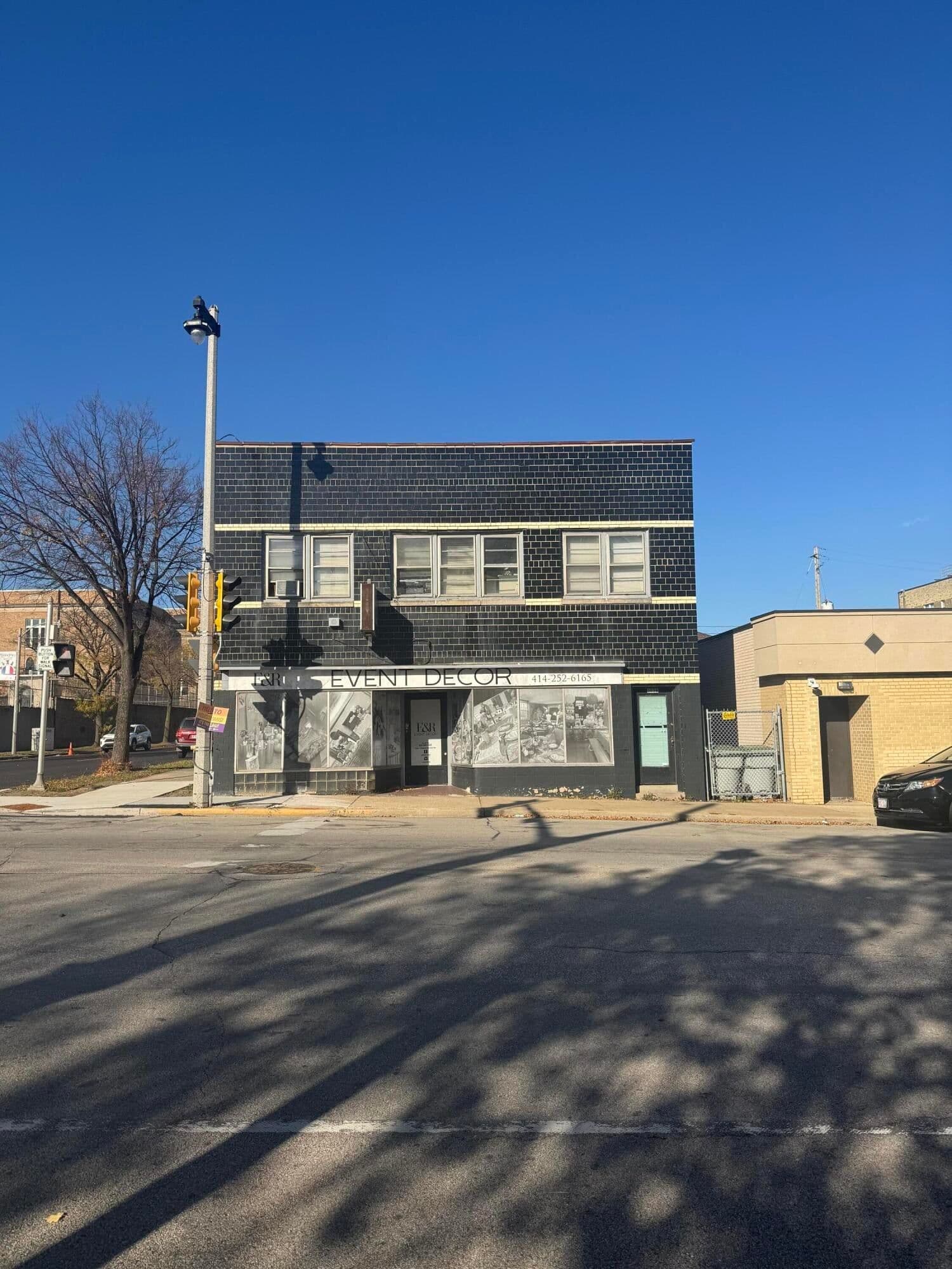 5038 North 4
