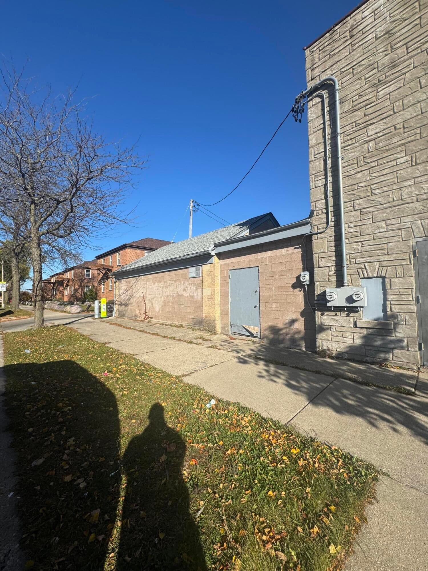 5038 North 5