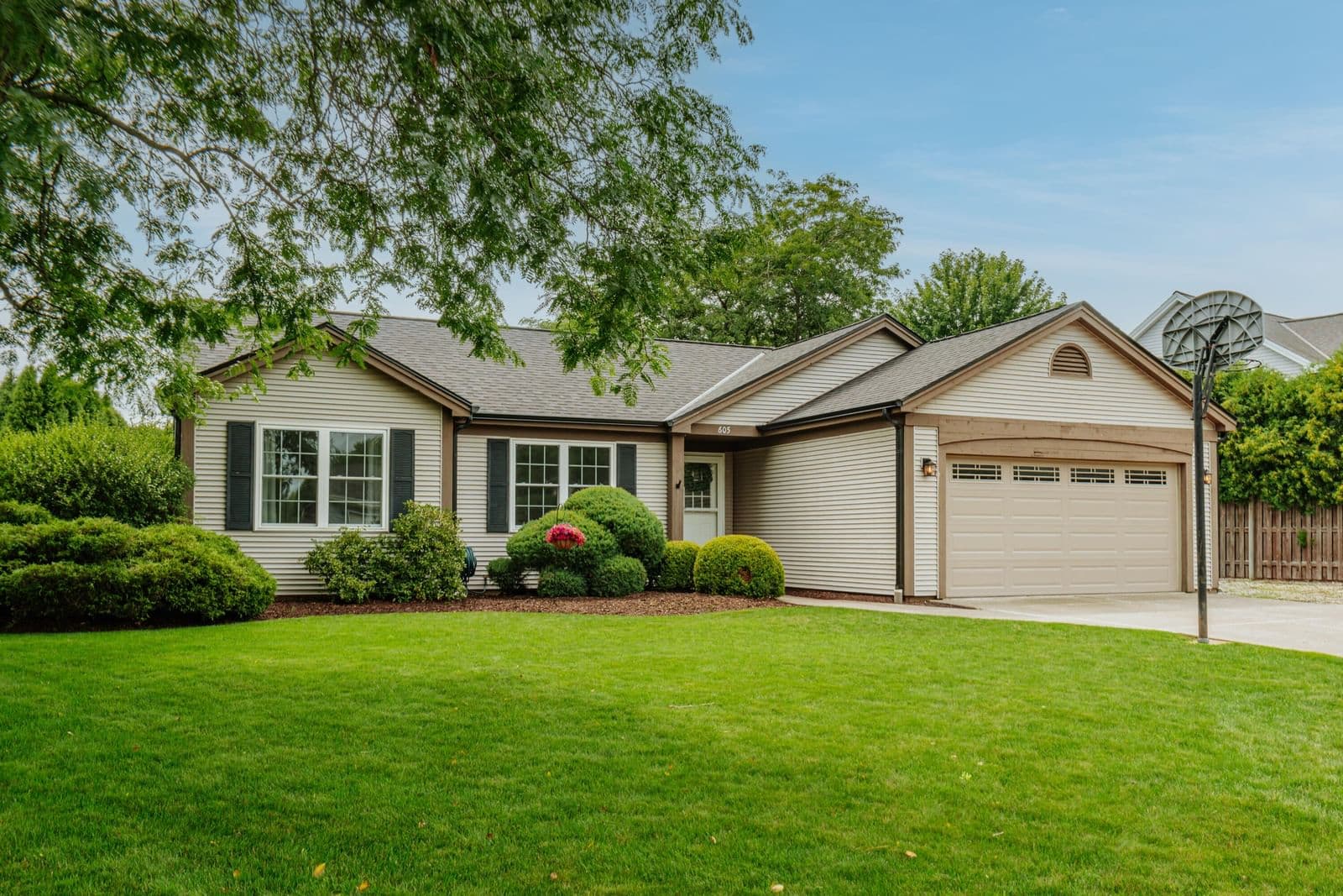 605 Quail, Oak Creek, WI 53154